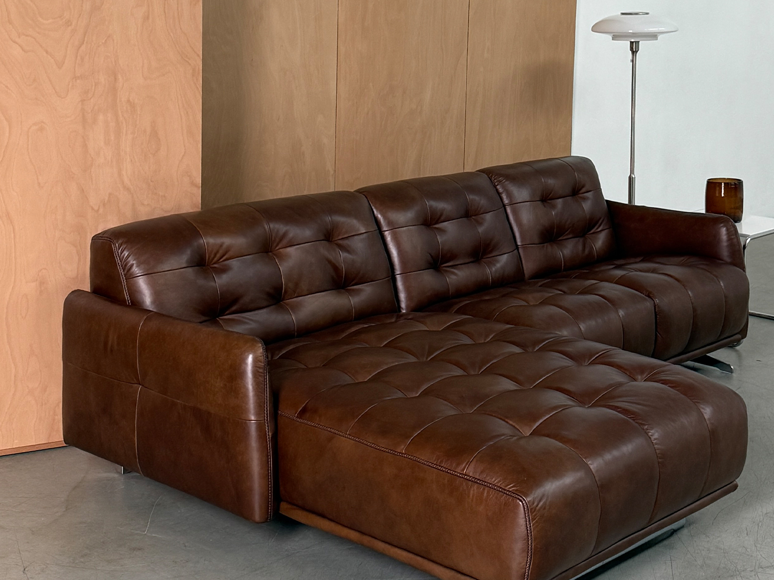 VOLT 3.5-SEATER SOFA