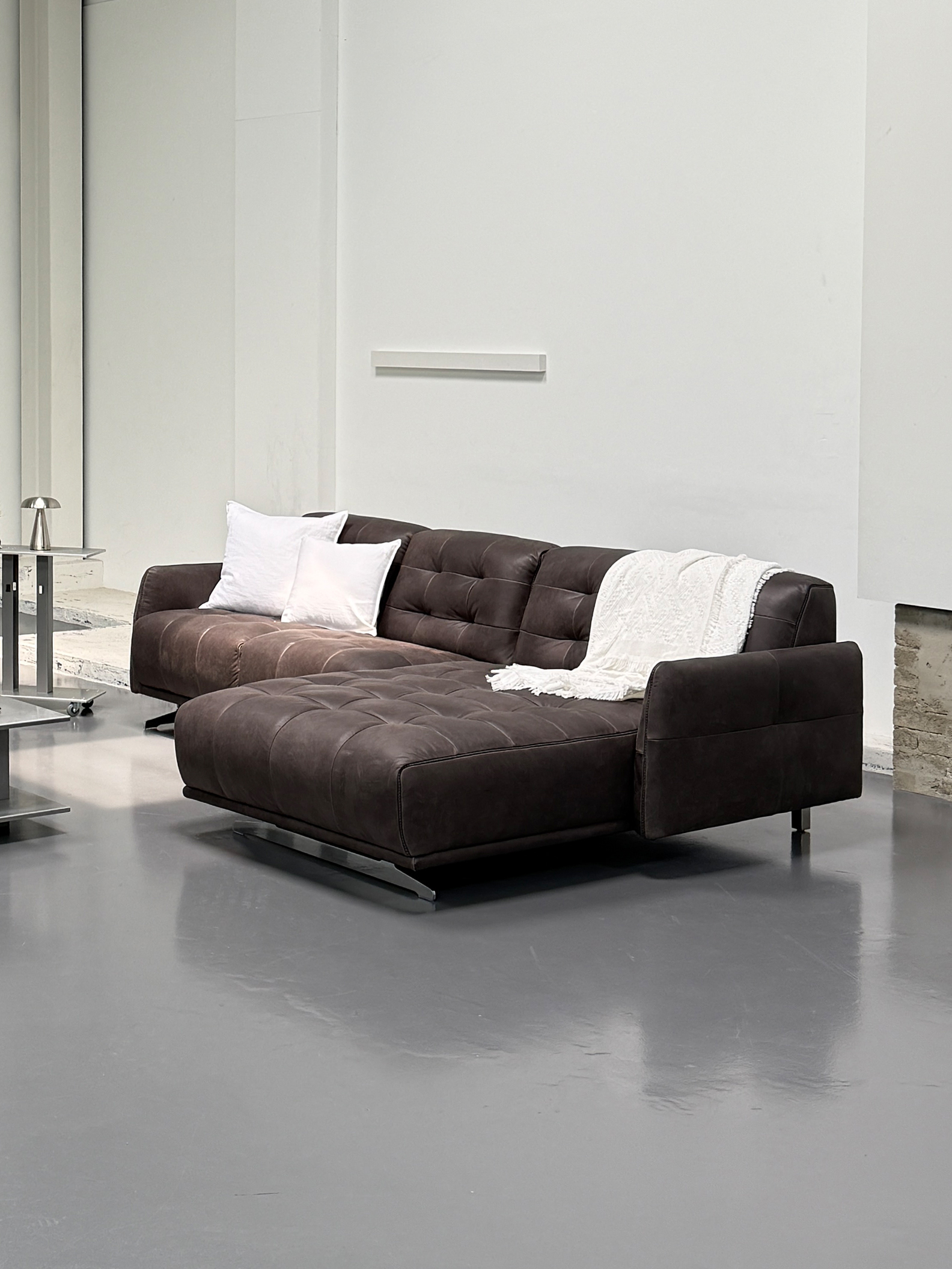 VOLT 3.5-SEATER SOFA