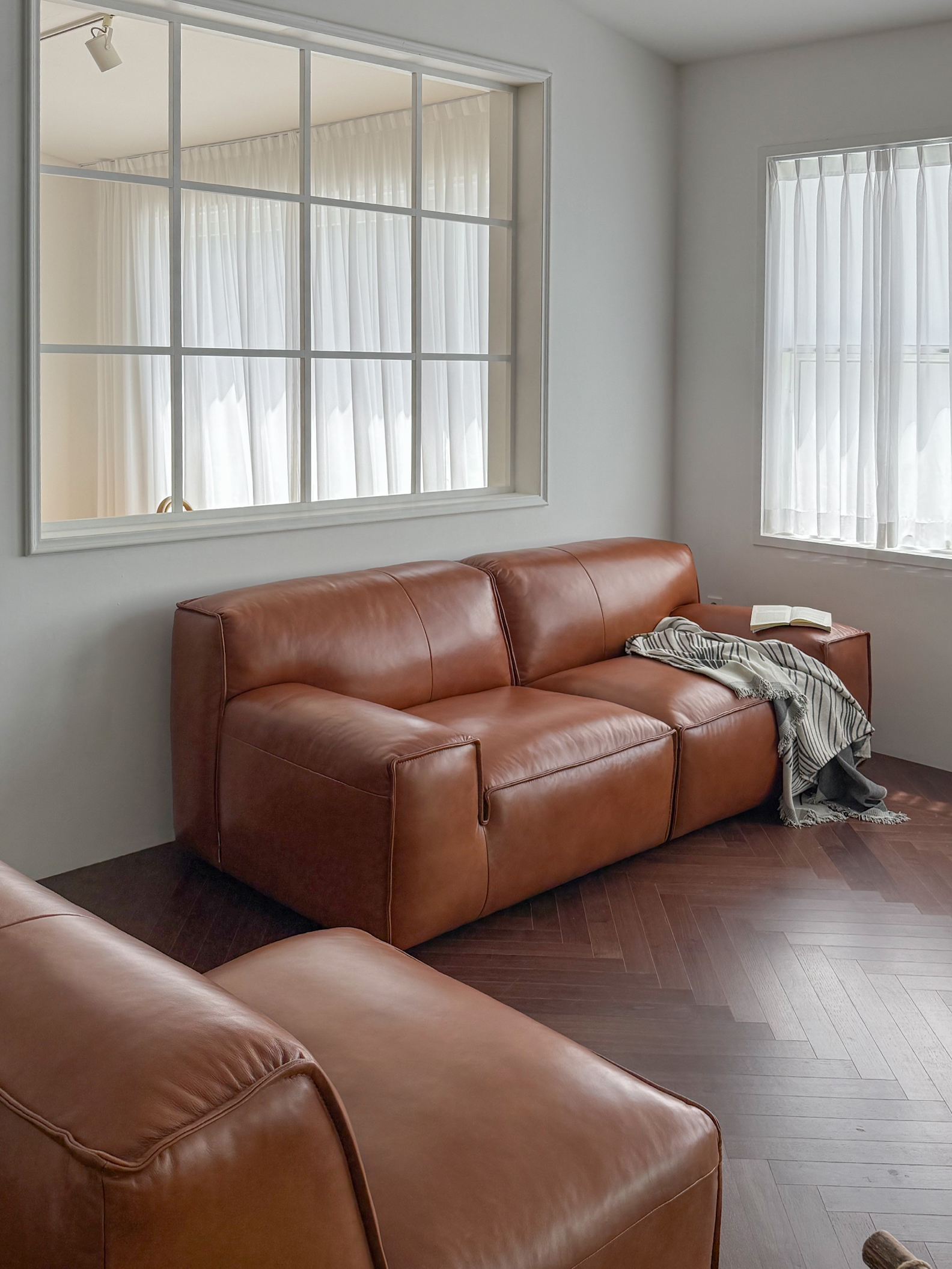PUDGY 3.5-SEATER SOFA