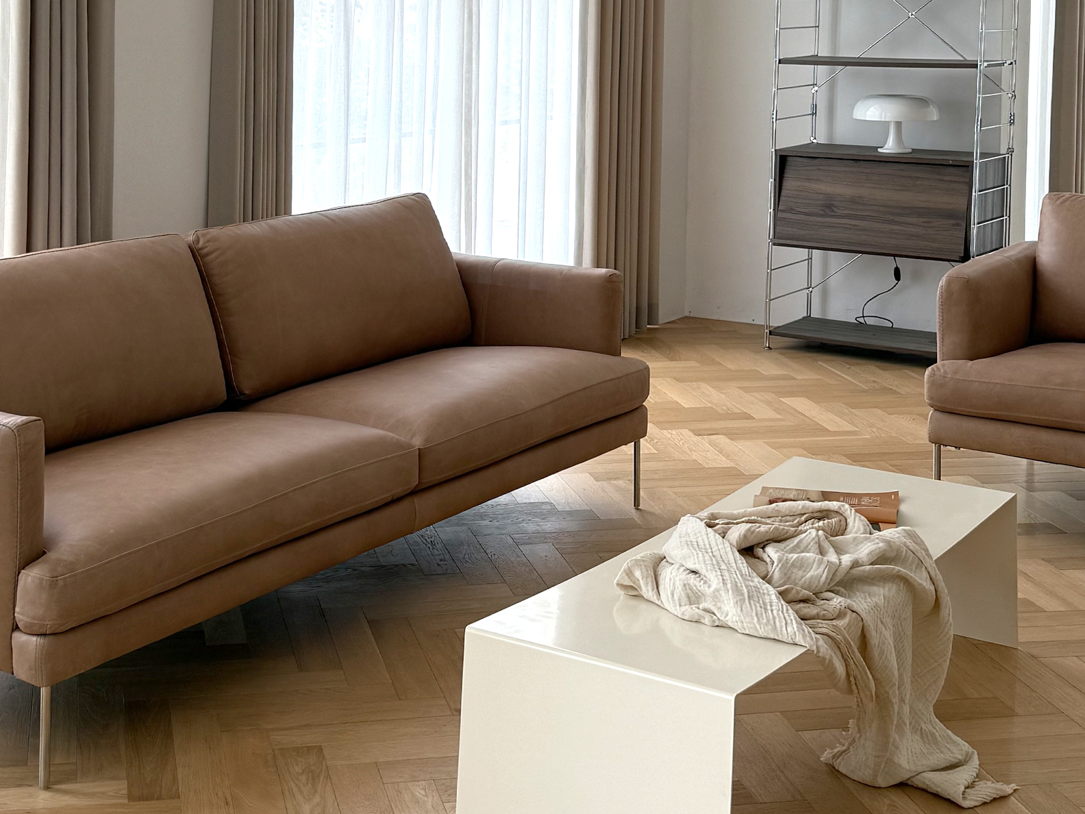 CARINO 3.5-SEATER