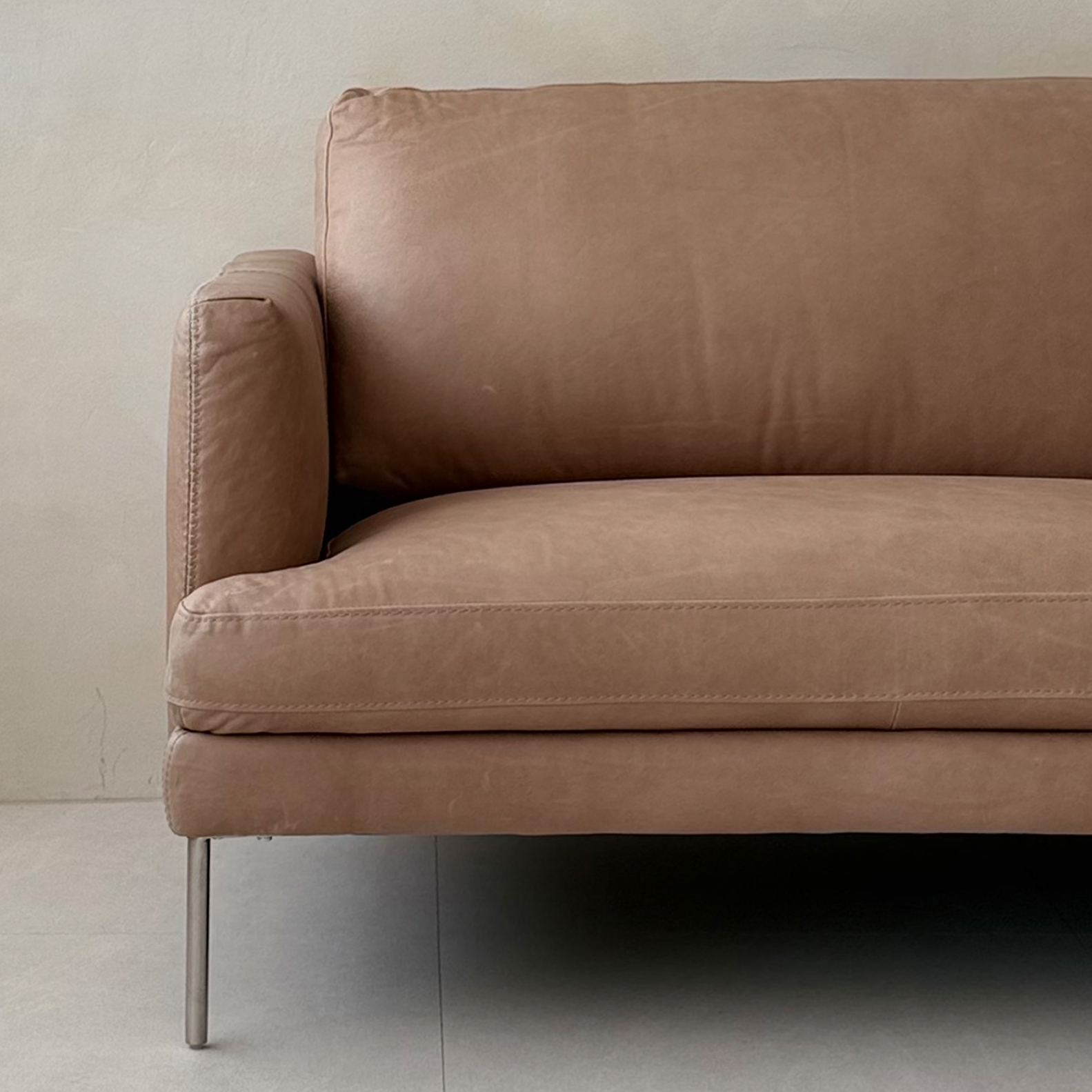 CARINO 3.5-SEATER