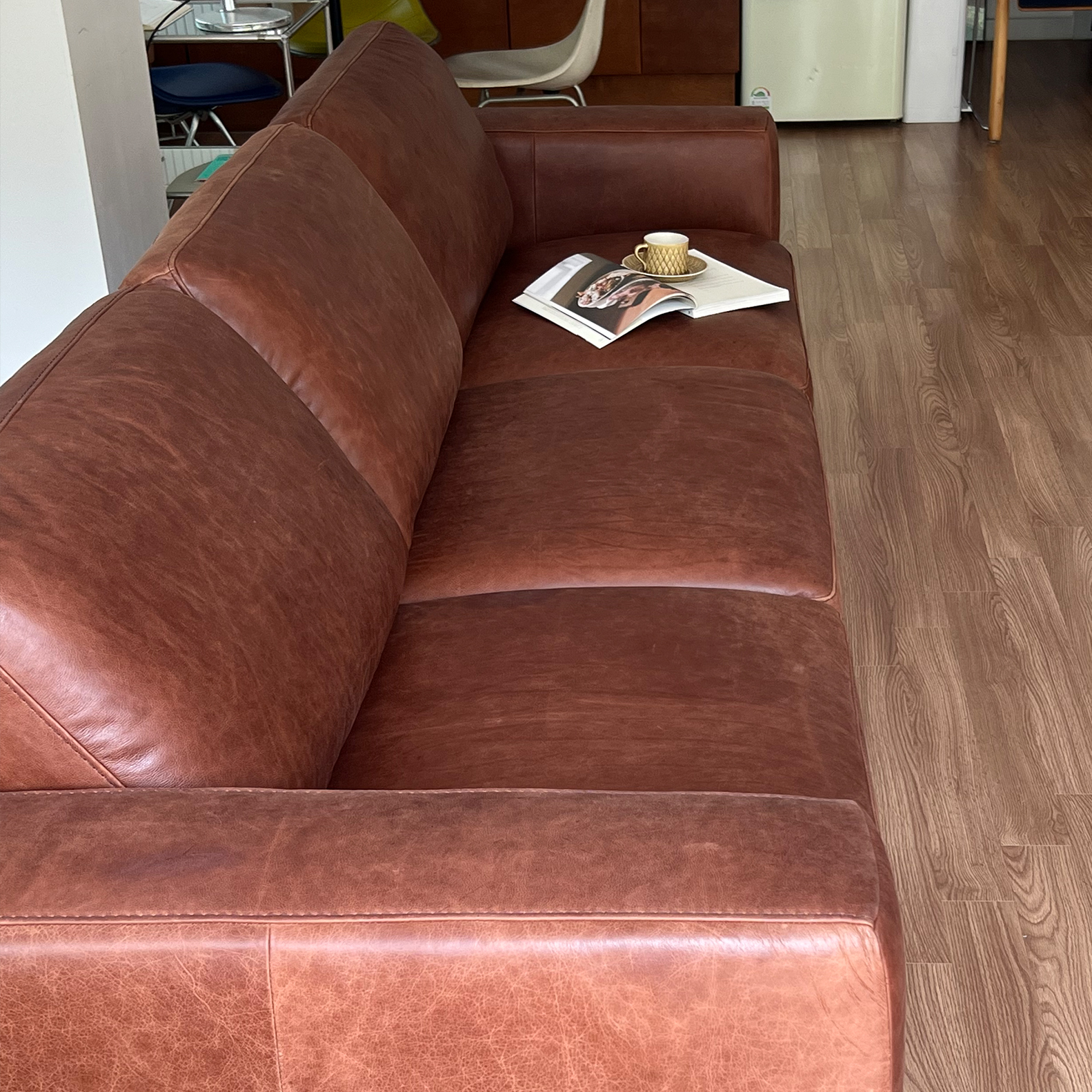 BROOKLYN 4-SEATER SOFA