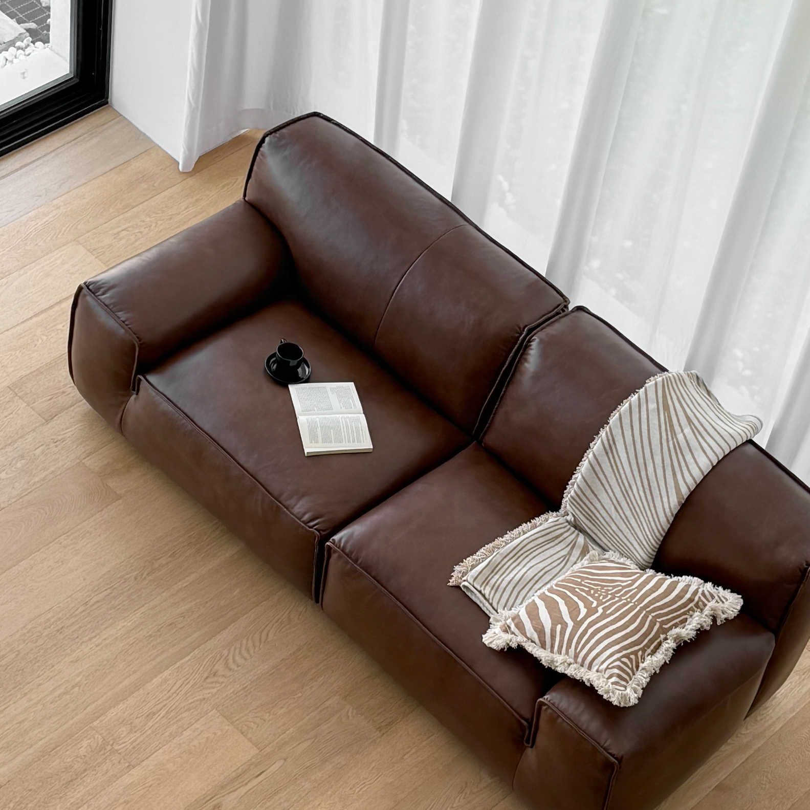 PUDGY 3.5-SEATER SOFA