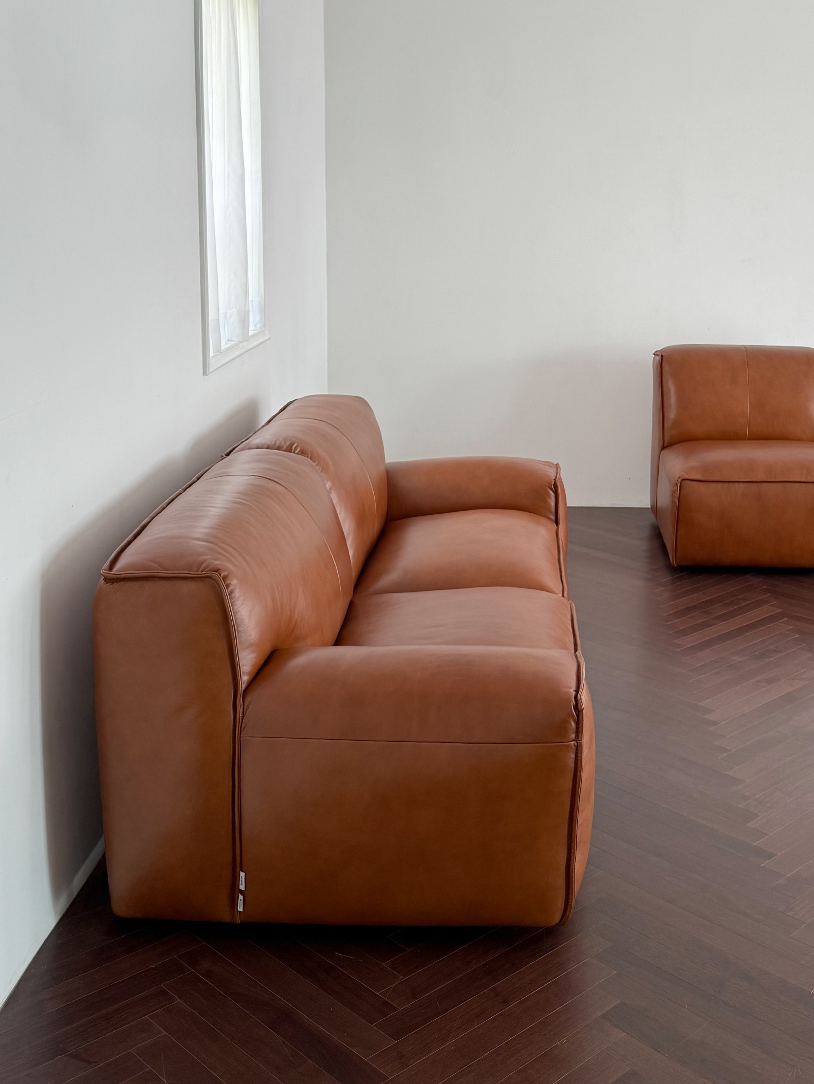PUDGY 3.5-SEATER SOFA