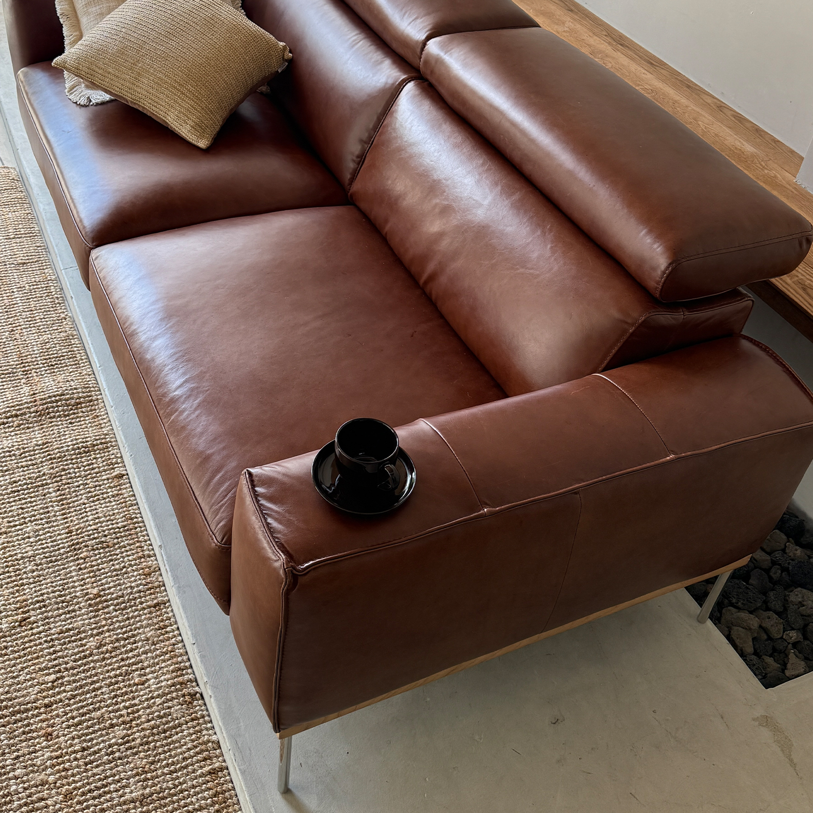 HESTO 3-SEATER SOFA