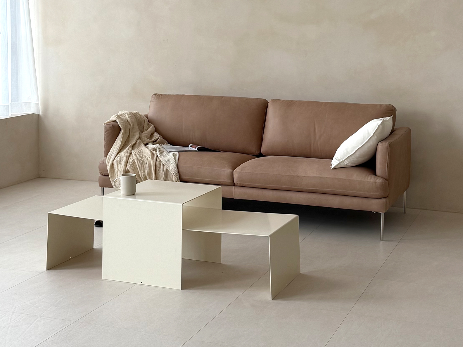 CARINO 3.5-SEATER
