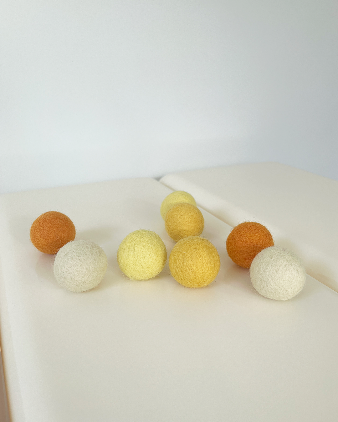 3cm wool balls (8pcs)