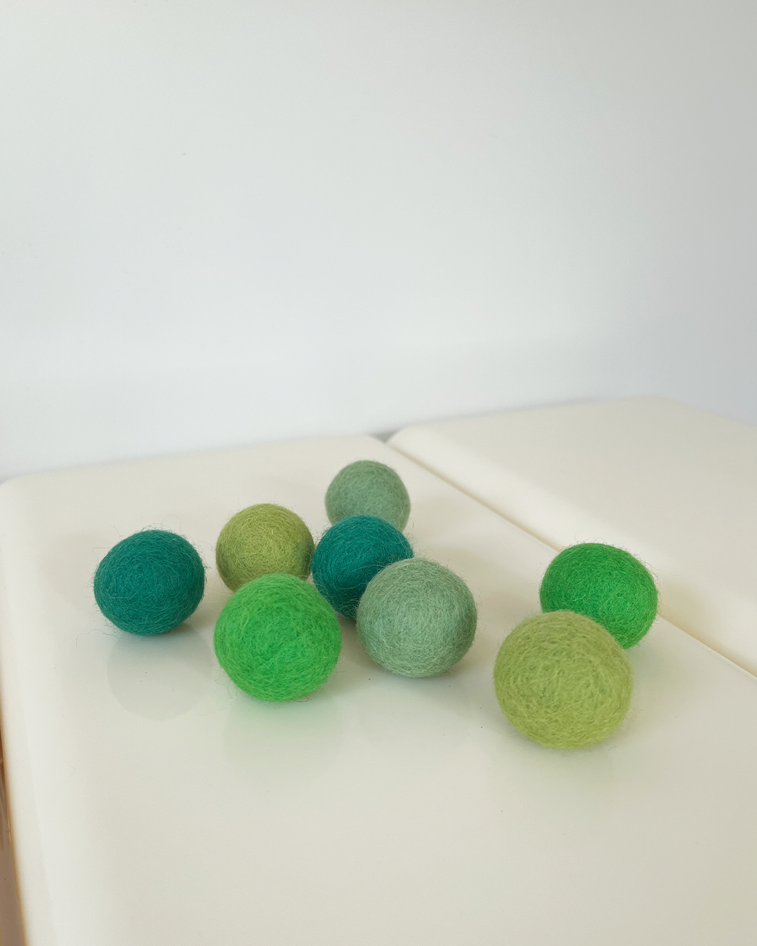 3cm wool balls (8pcs)