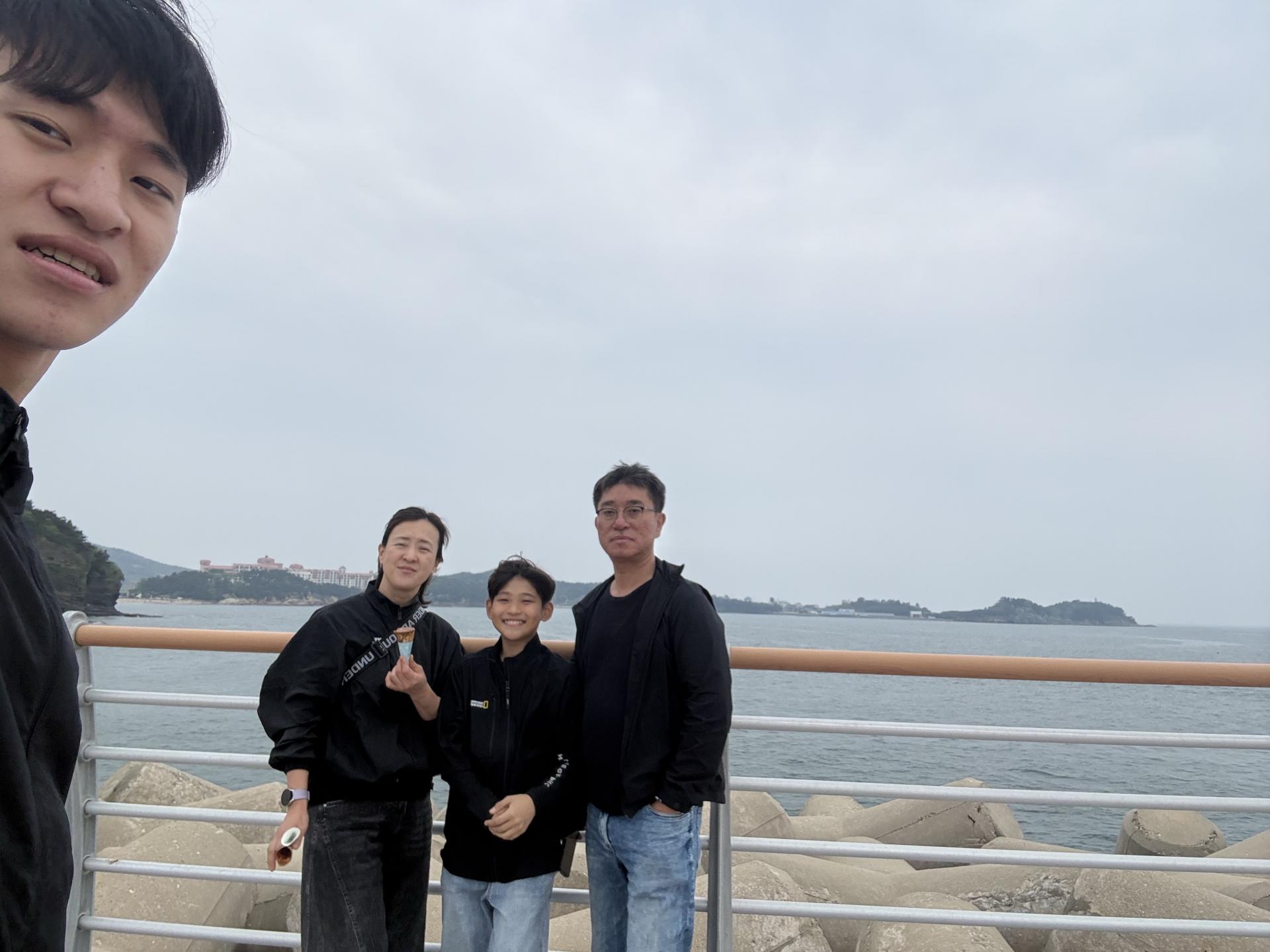 ae763d080c5fb.jpg