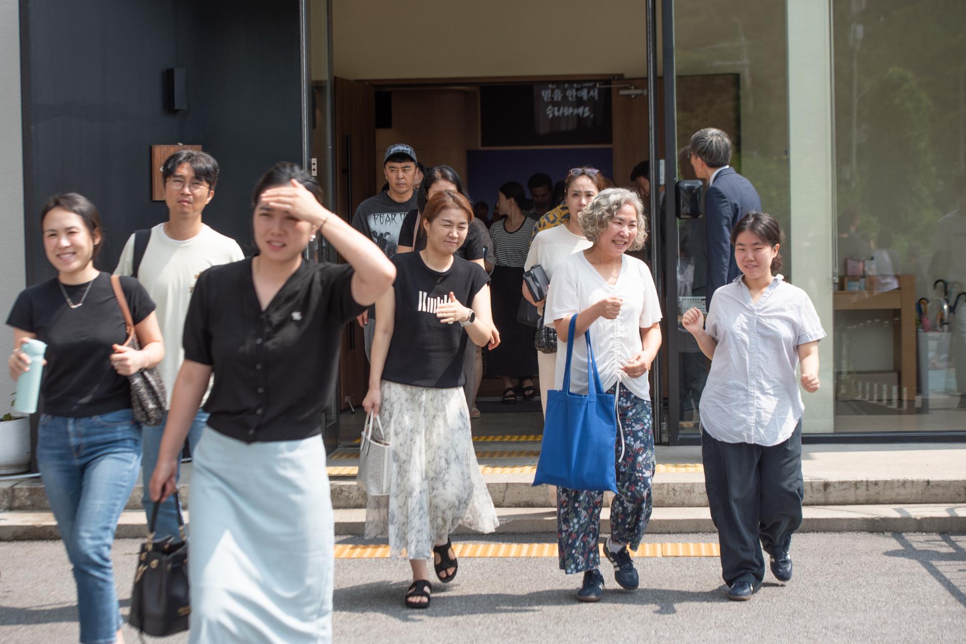 2df5d05e3419a.jpg