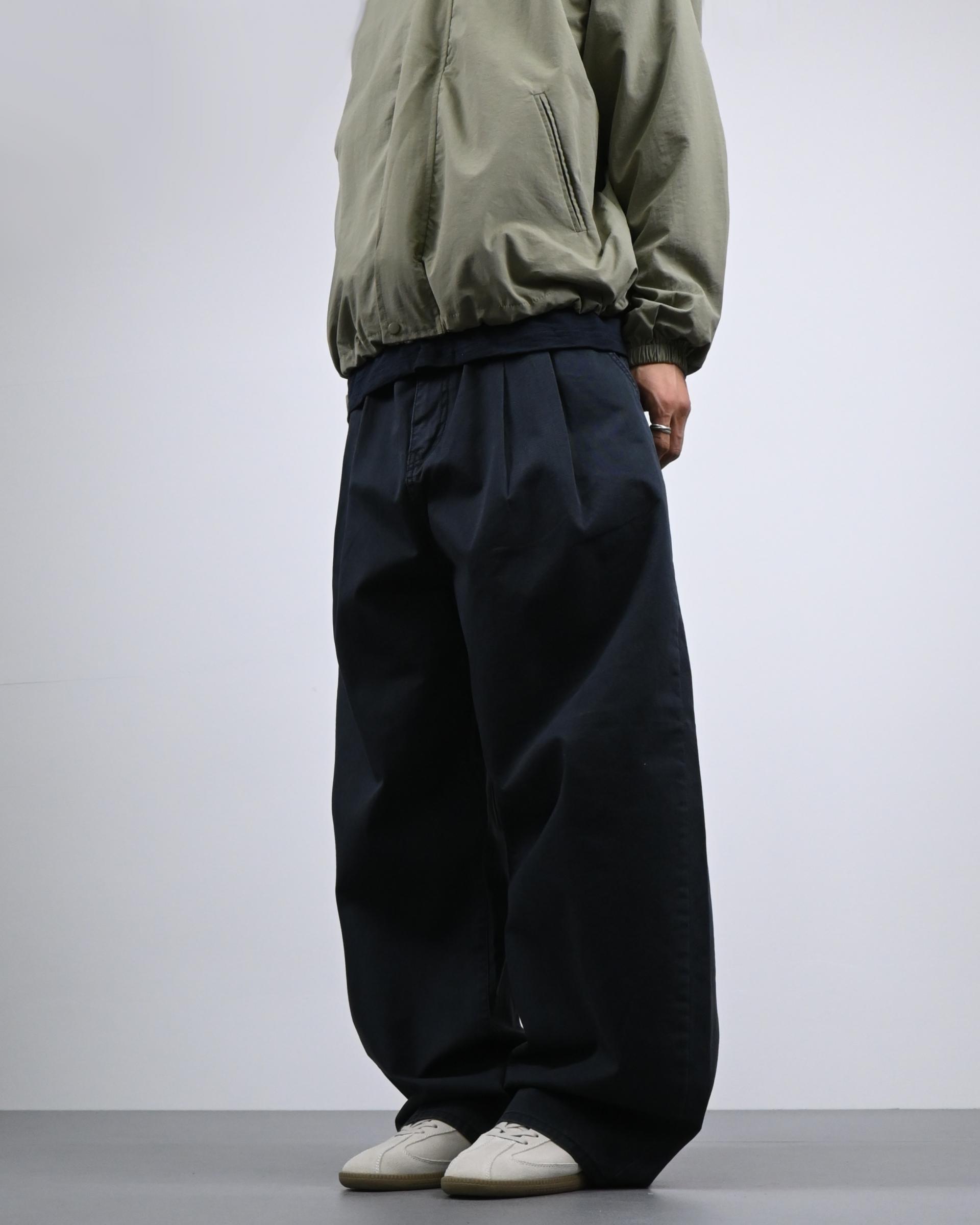 two tuck pigment cotton pants