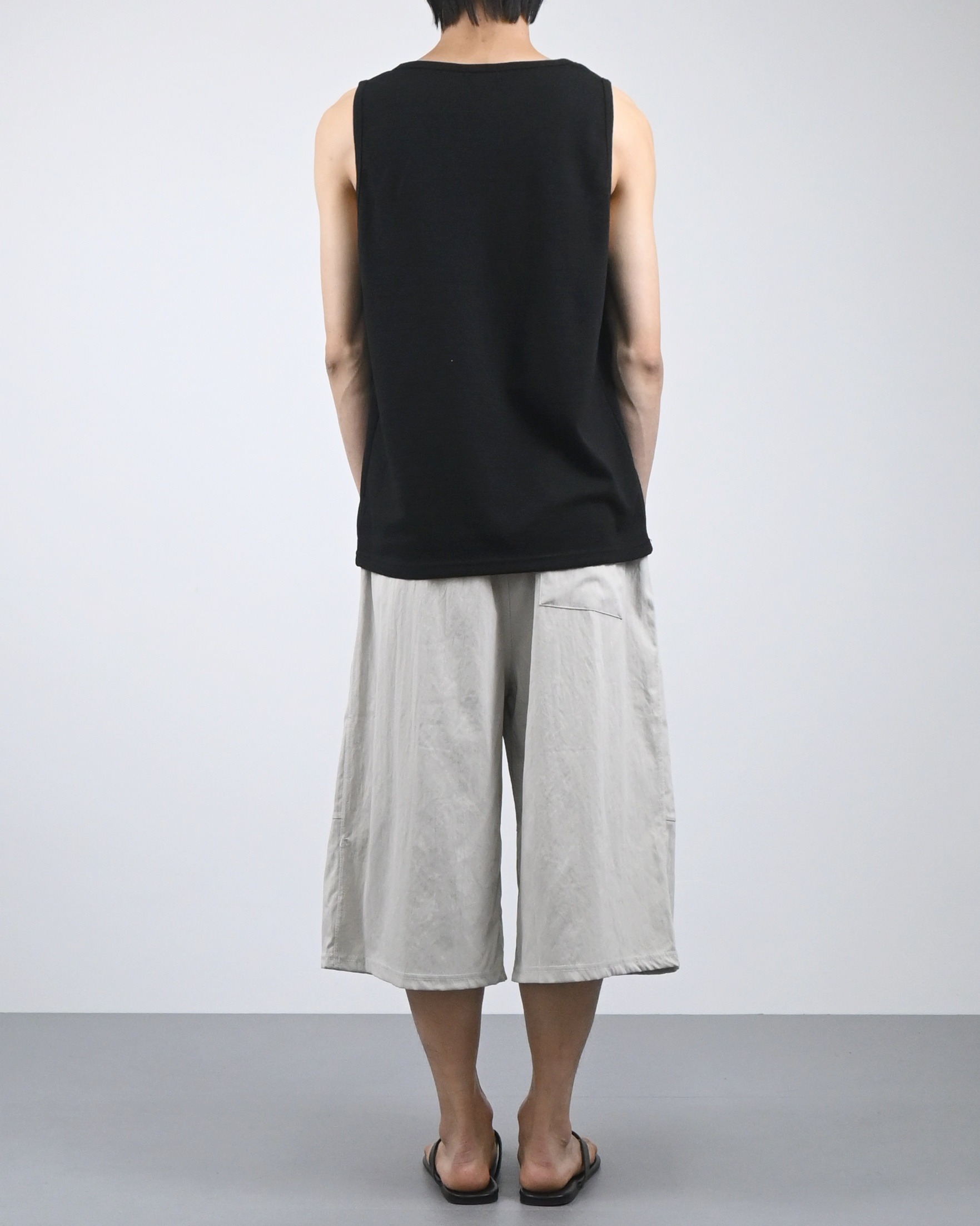 one tuck pigment bermuda sweatpants 복제