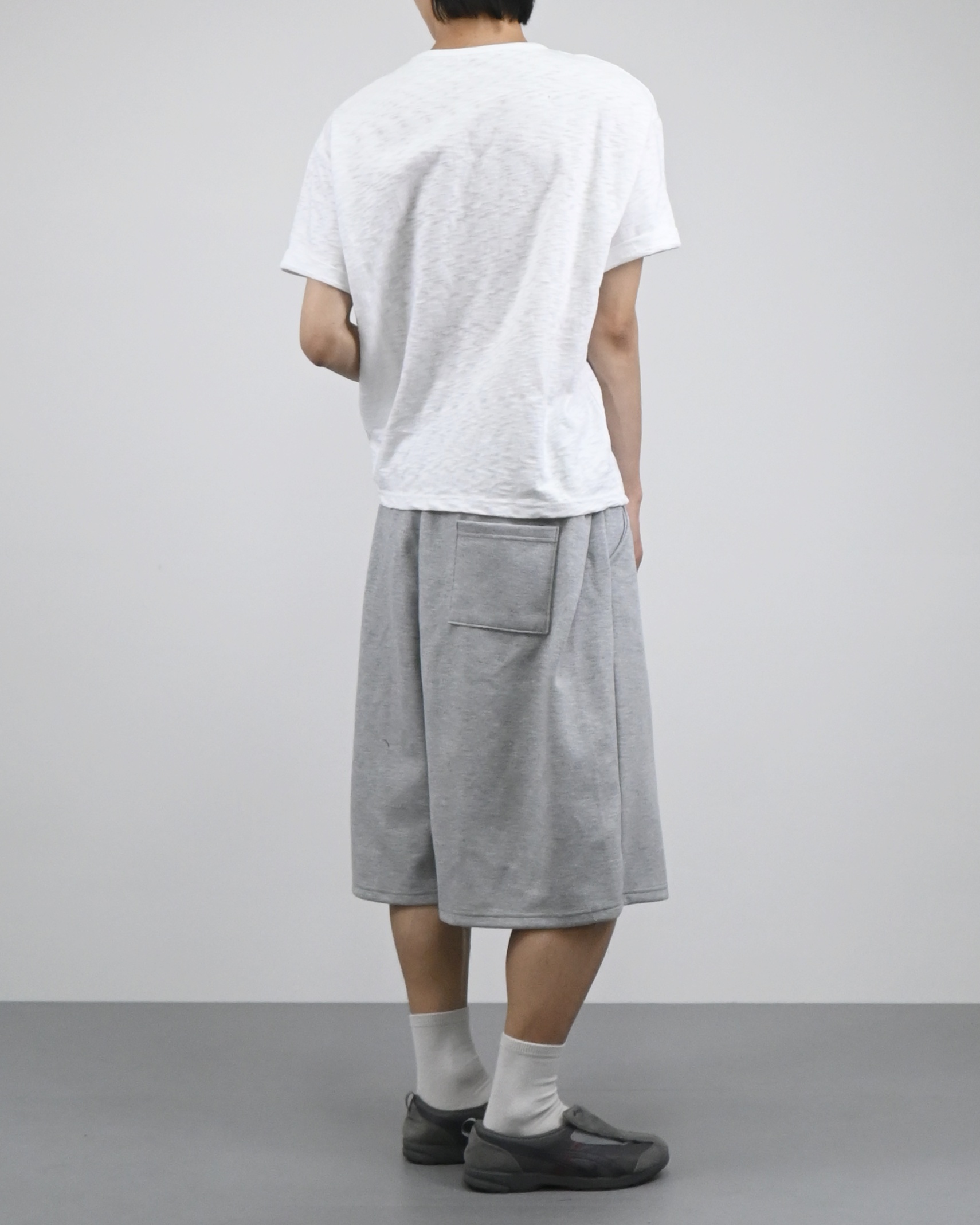 carp pin tuck bermuda sweatpants