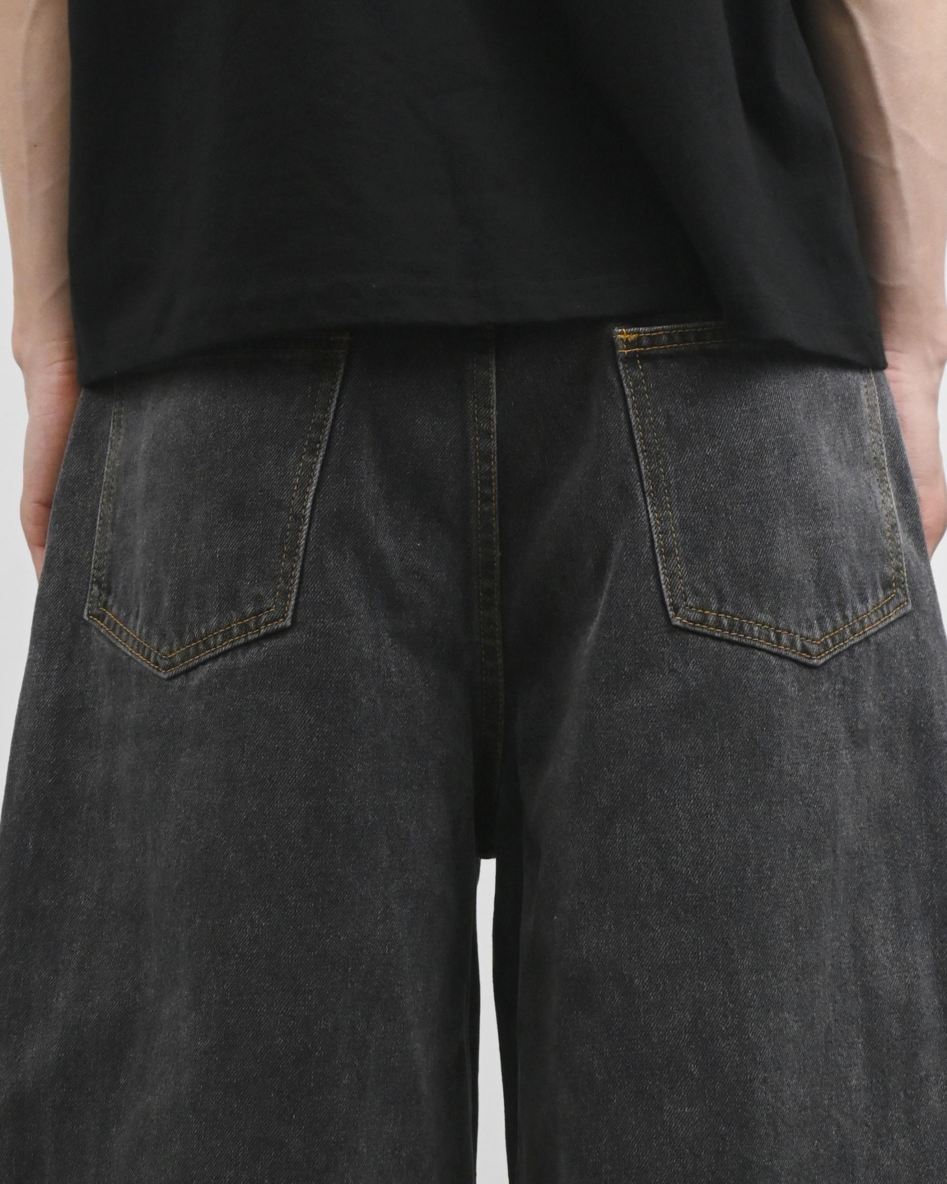 charcoal side line bermuda denim pants