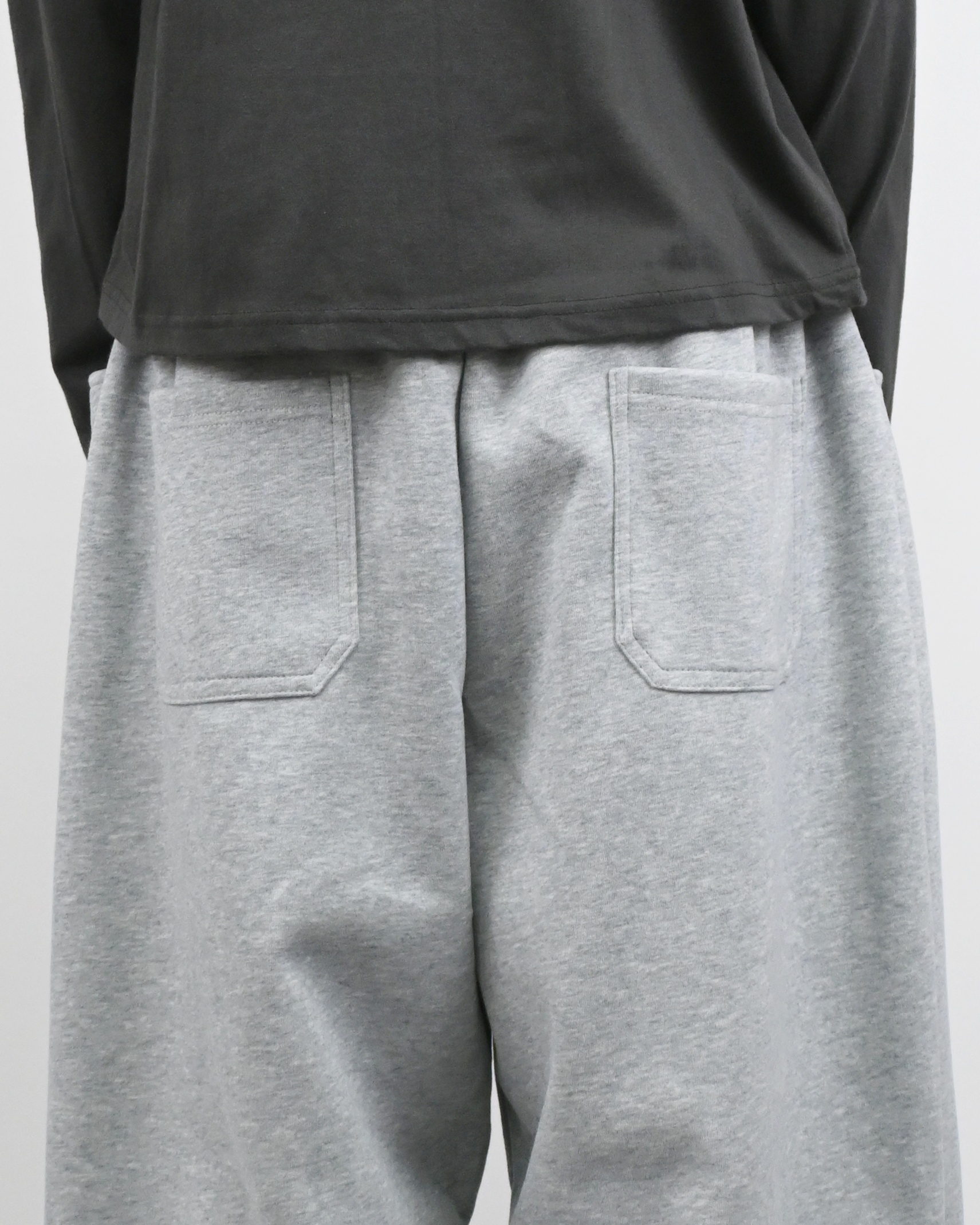 rivet dart sweatpants