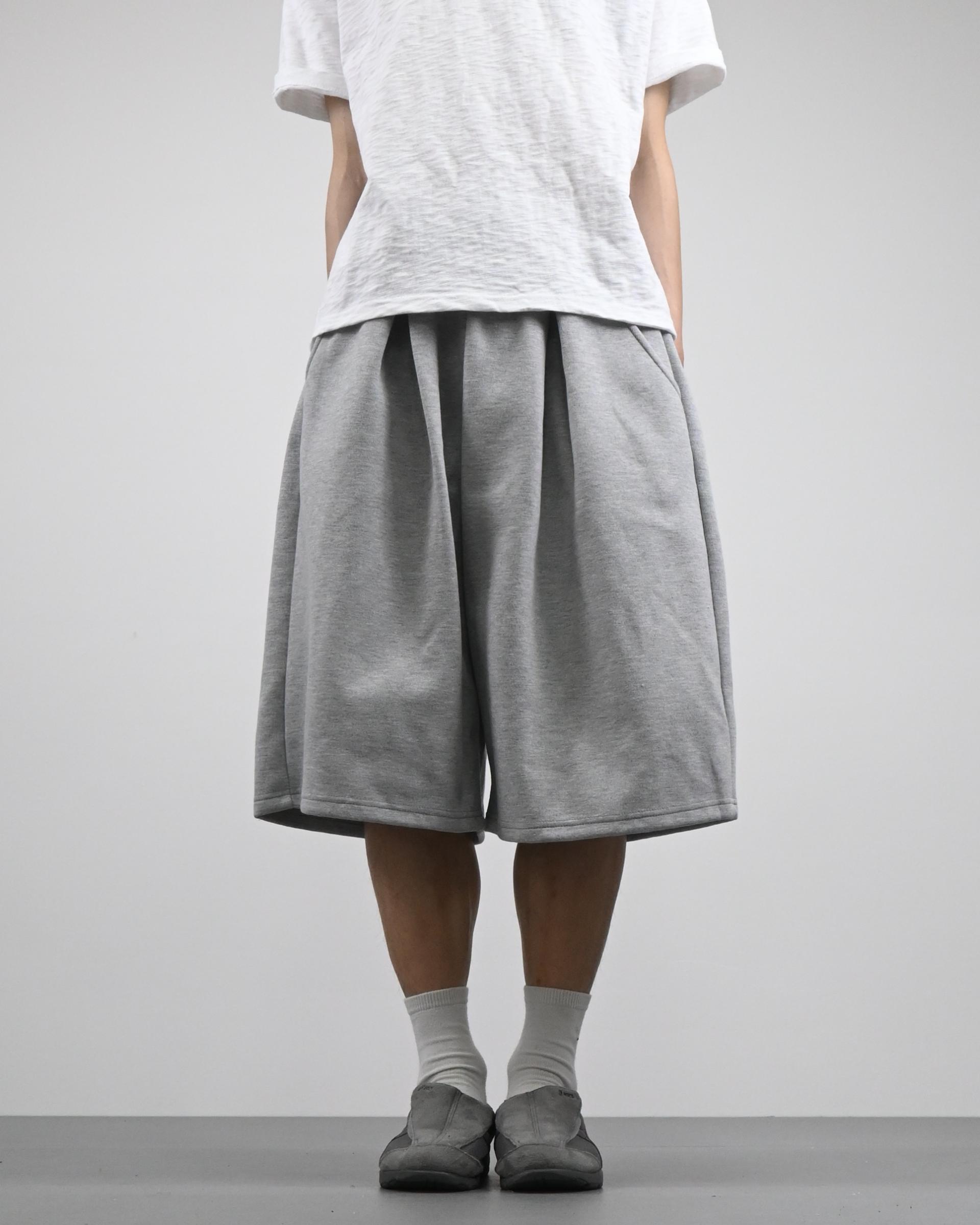 carp pin tuck bermuda sweatpants