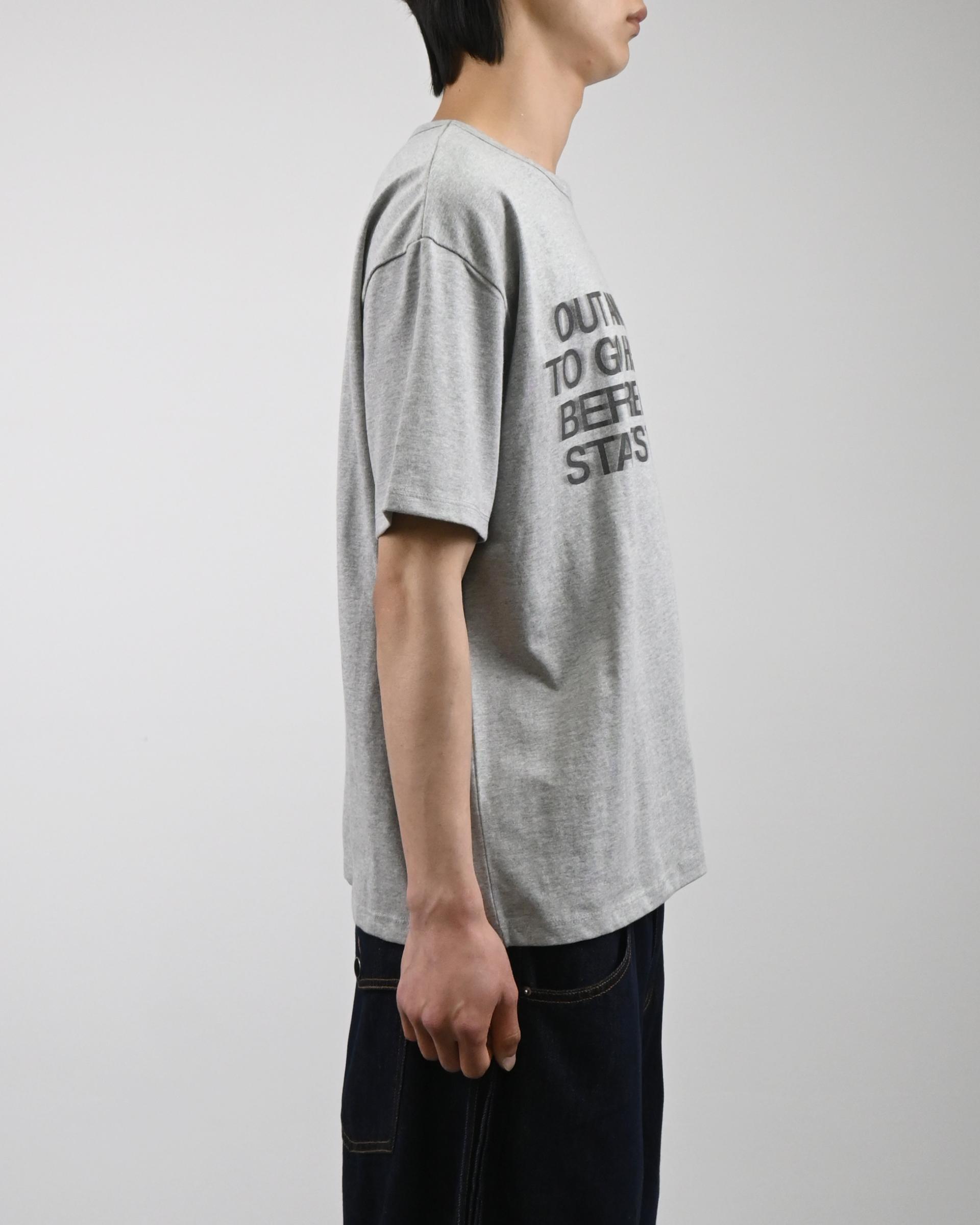 blur lettering half t-shirt