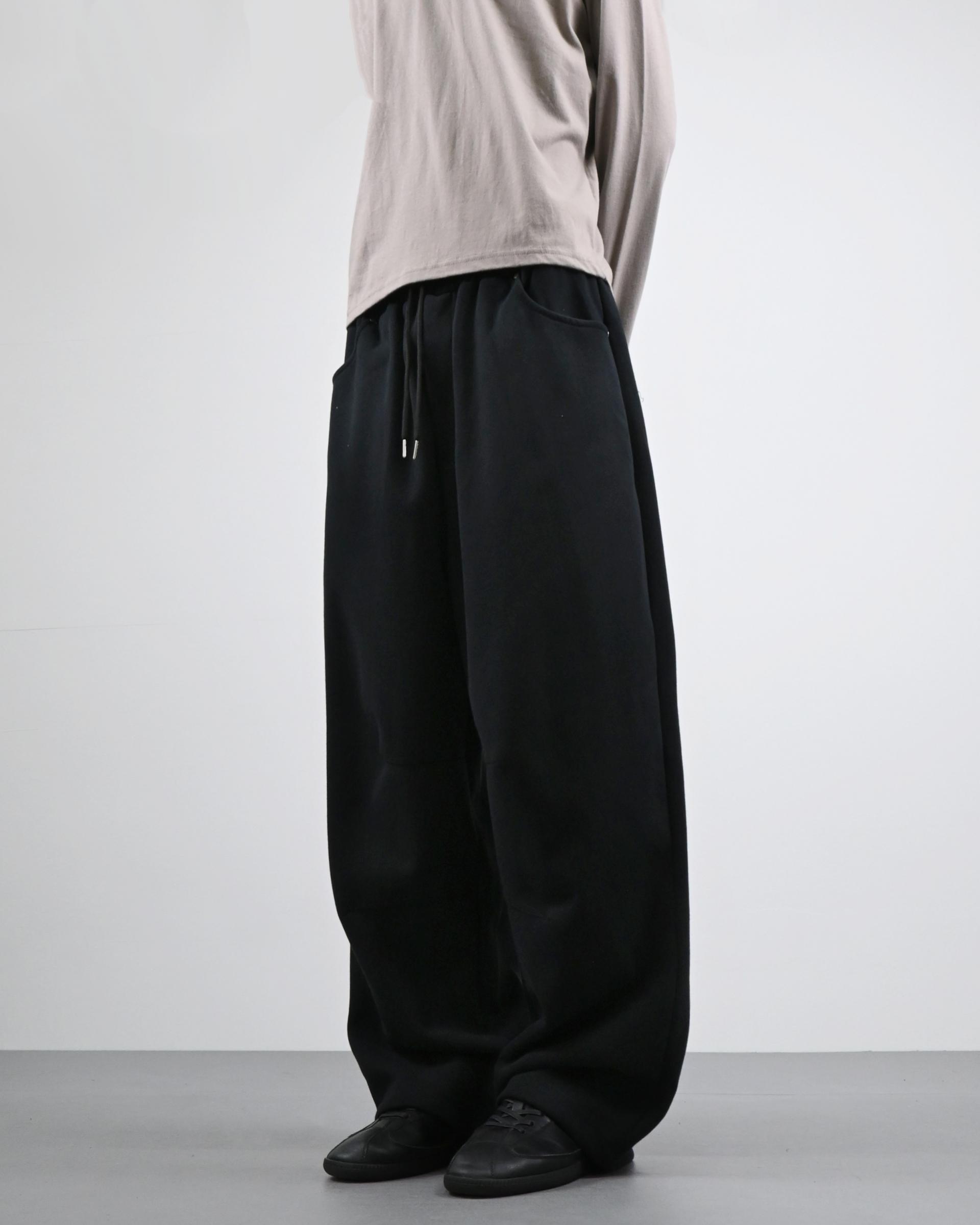 rivet dart sweatpants