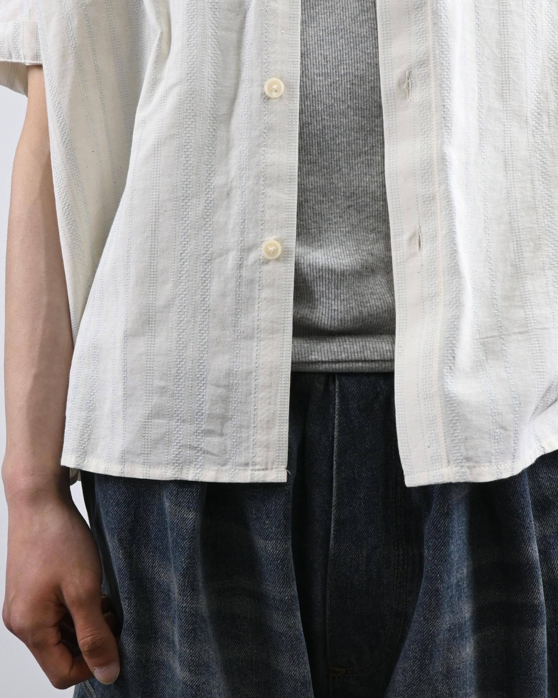 chain stripe shirt