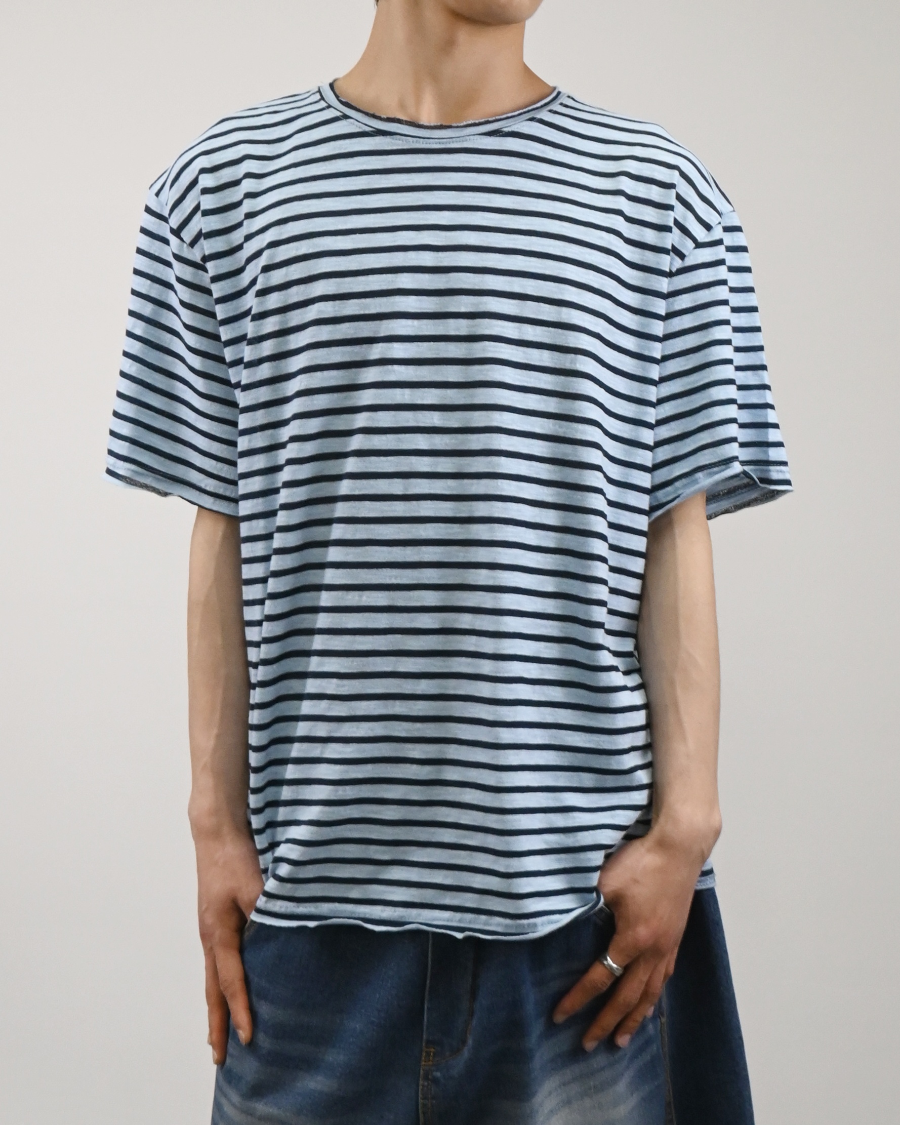 cutting stripe half t-shirt