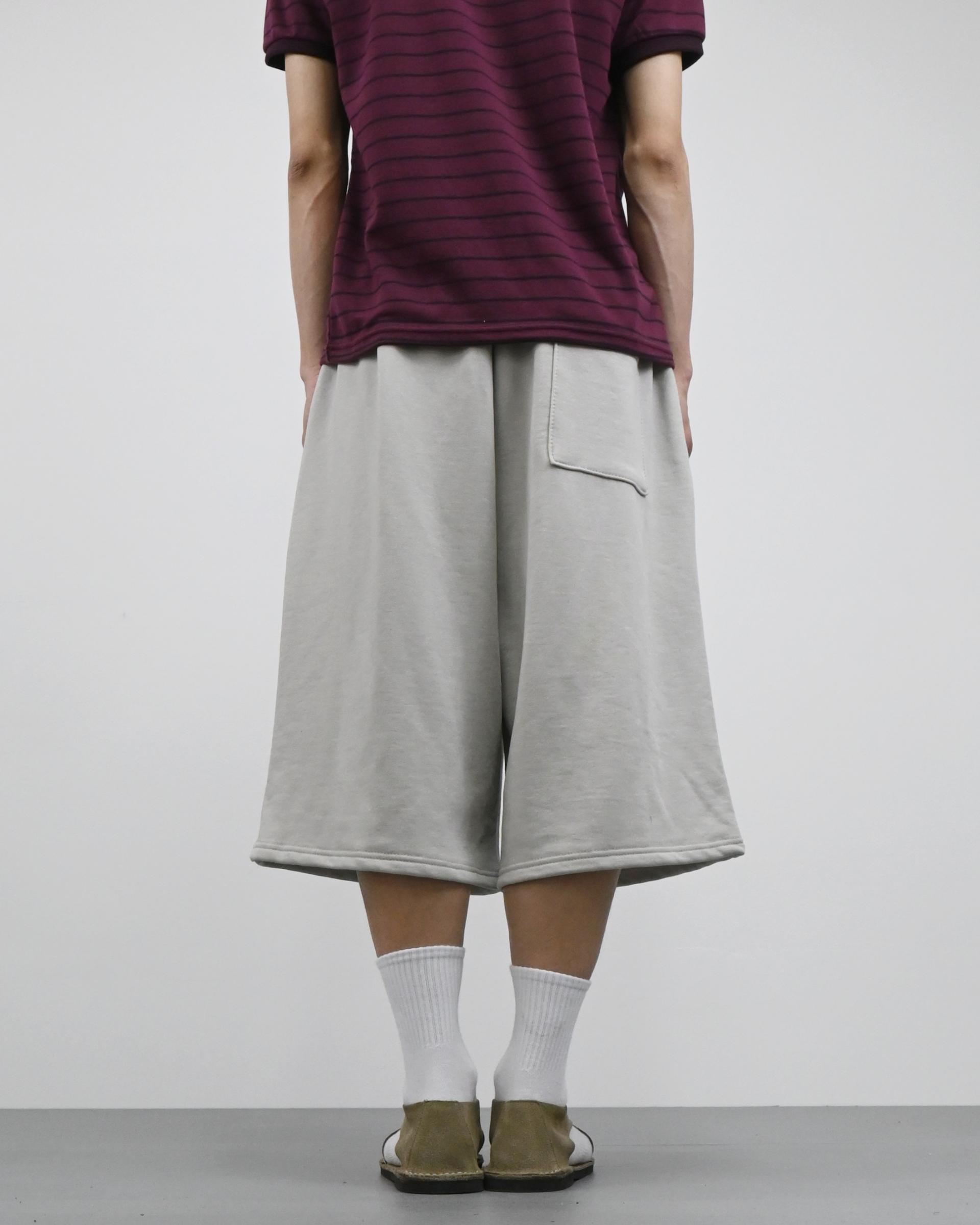 one tuck pigment bermuda sweatpants