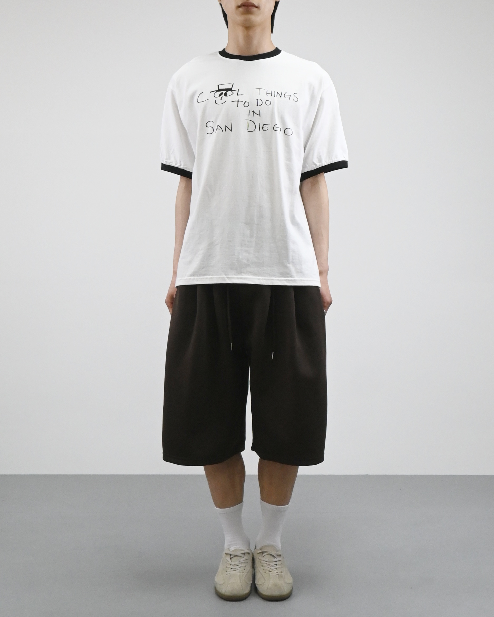 two tuck bermuda sweatpants
