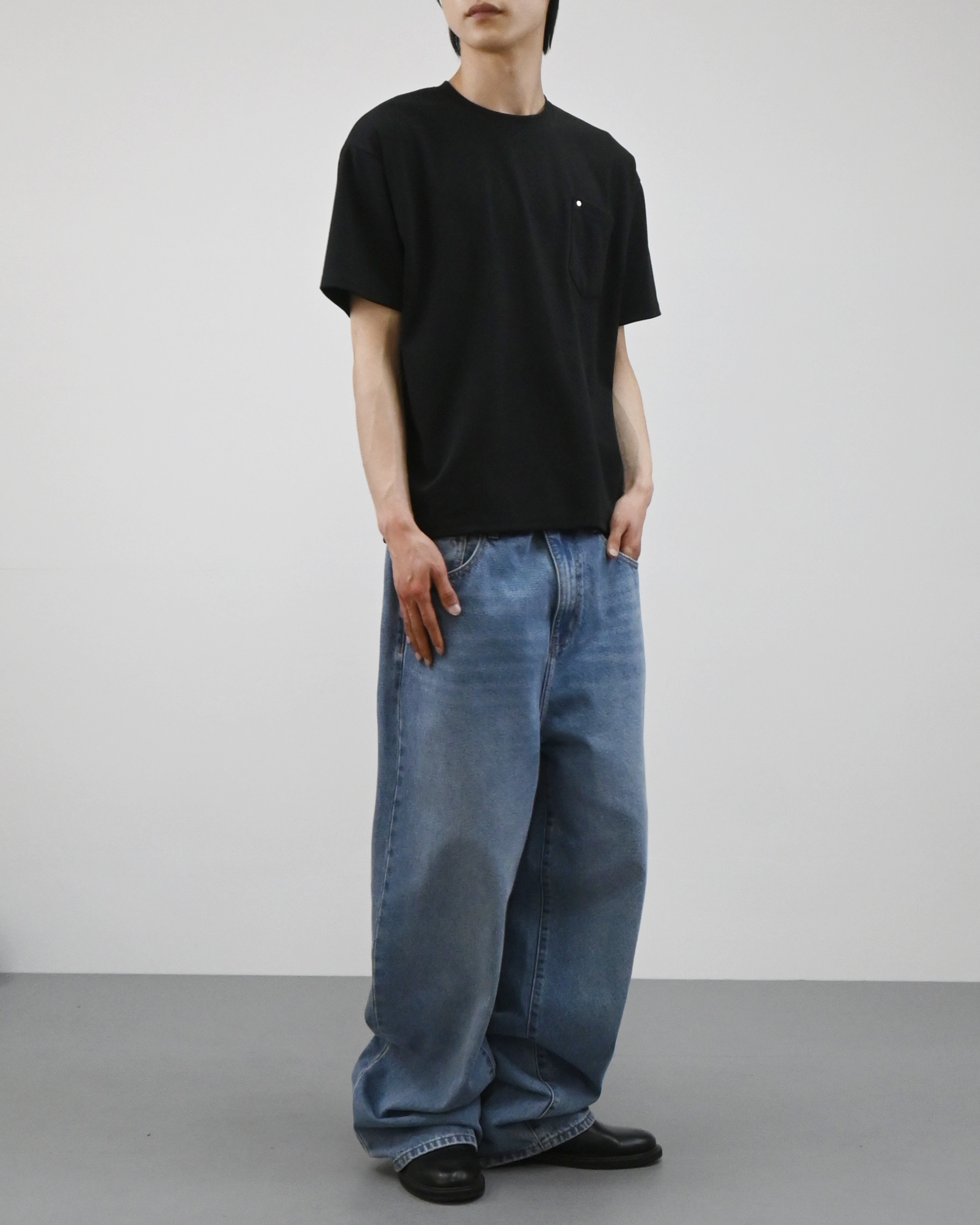 rivet crop half t-shirt