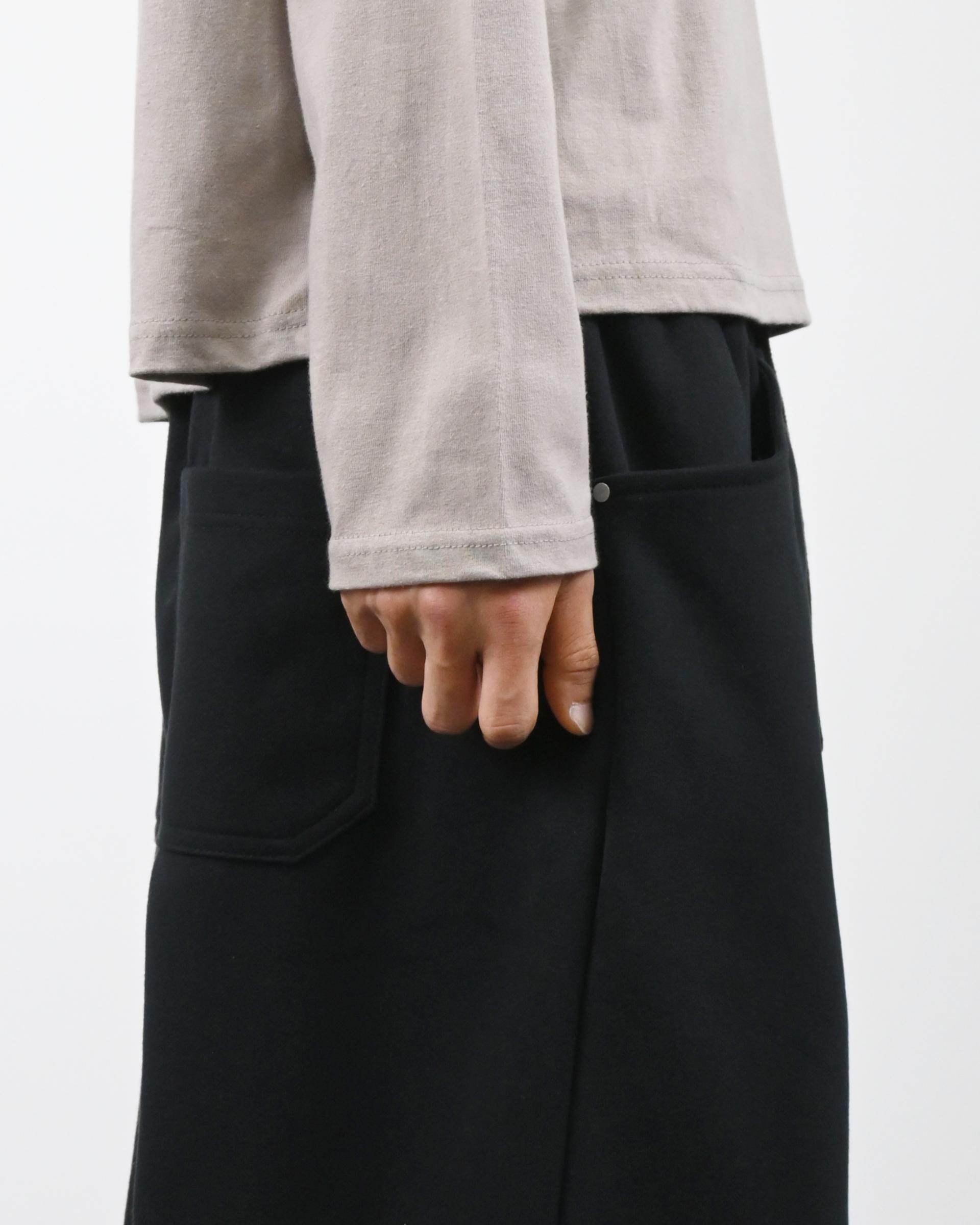 rivet dart sweatpants