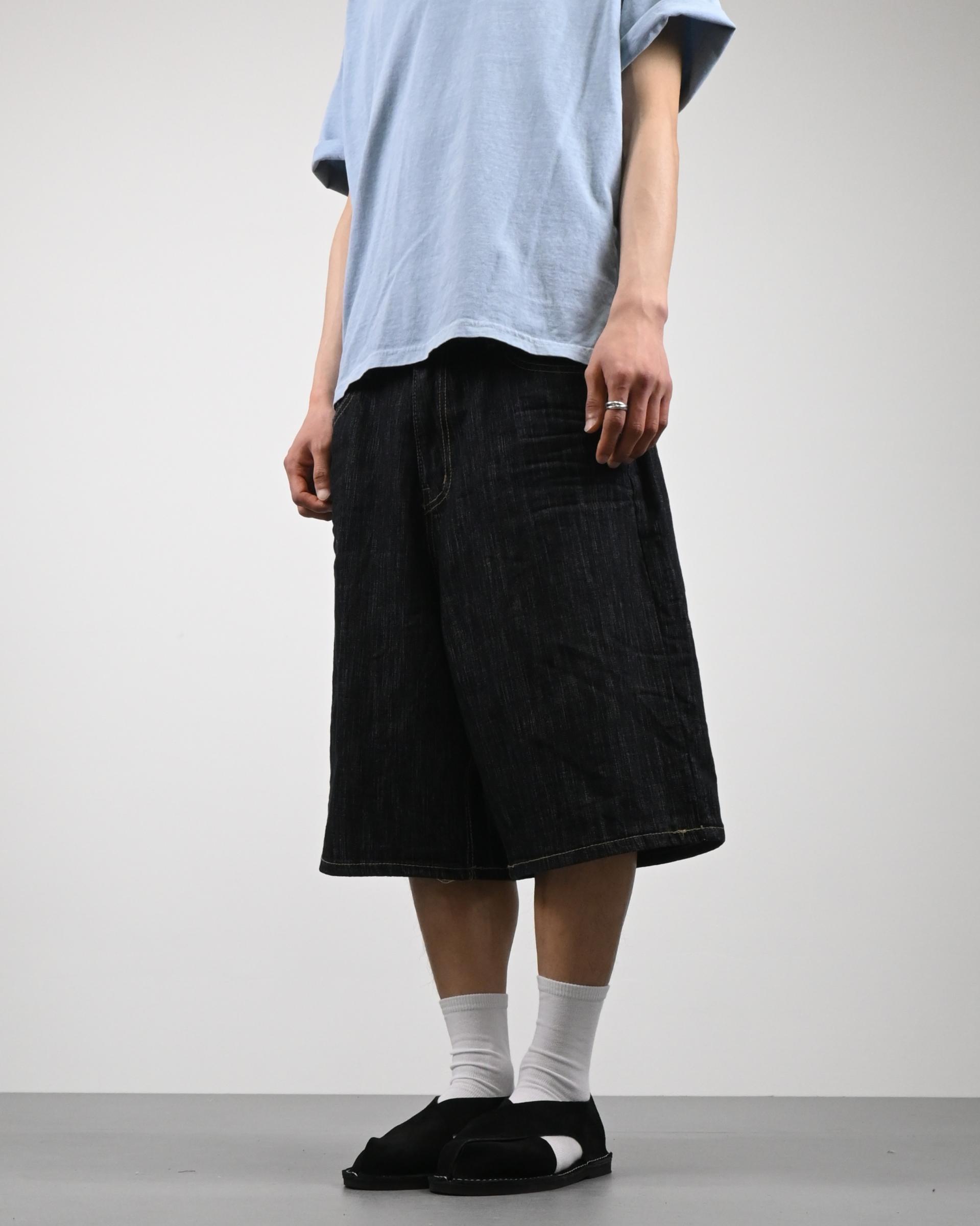 raw embossed bermuda denim pants