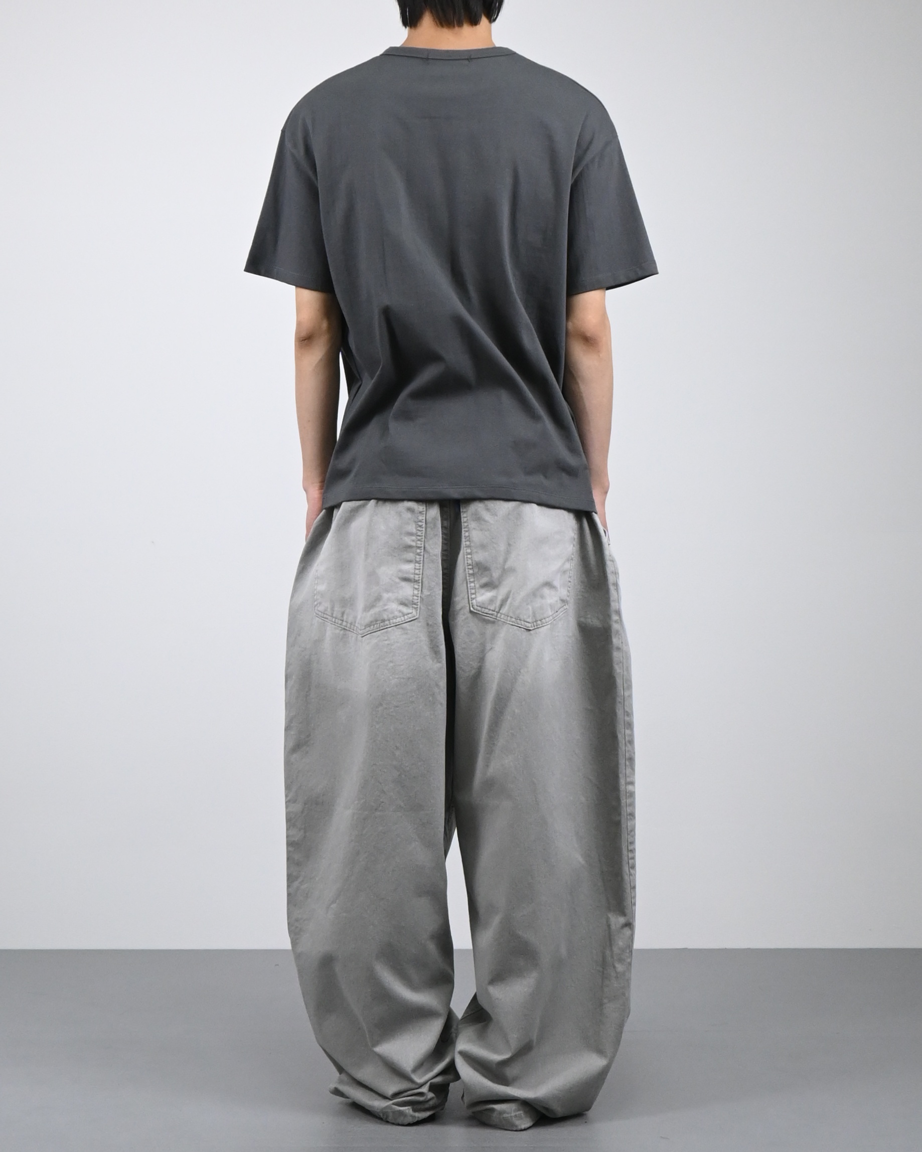 blur lettering half t-shirt