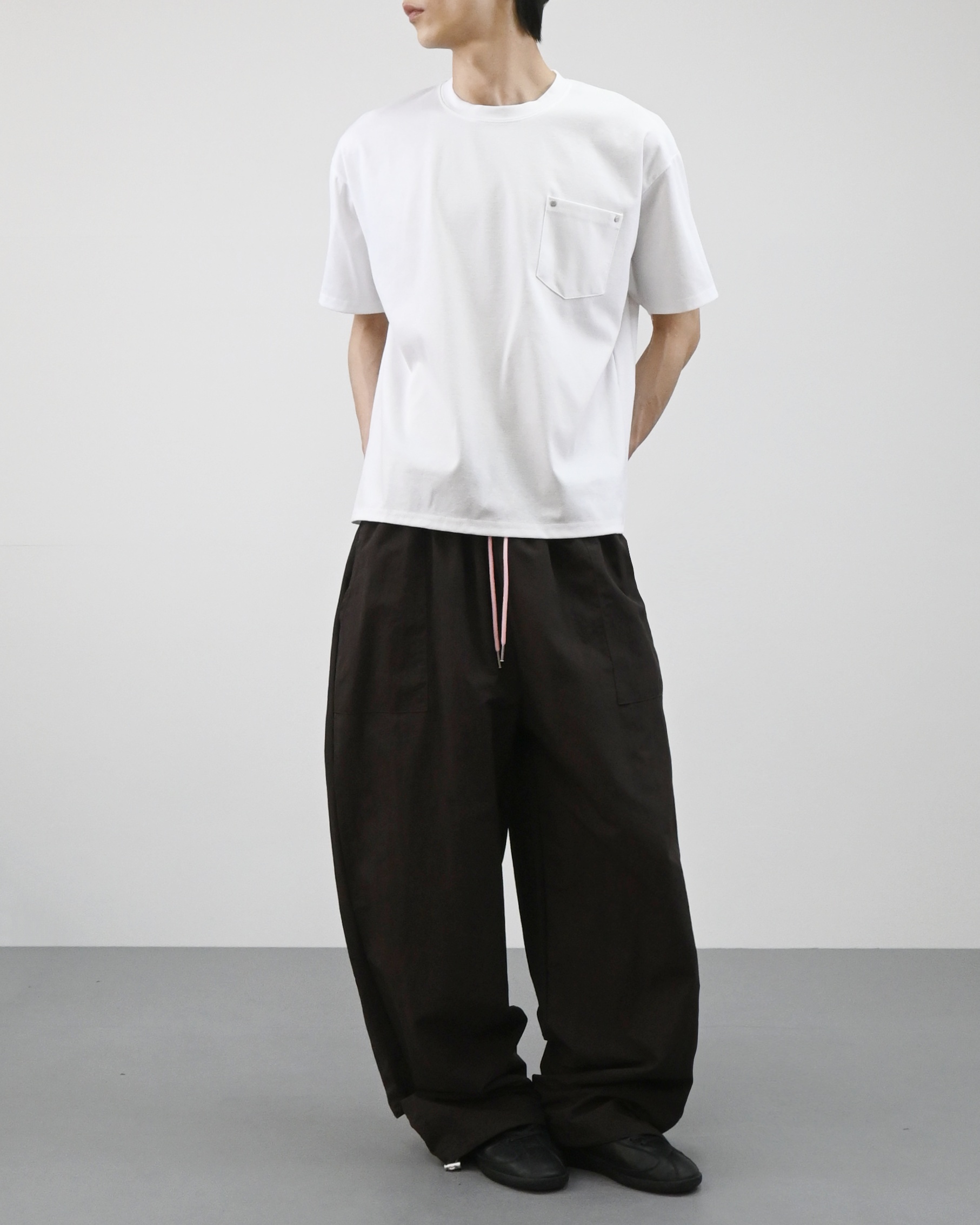 rivet crop half t-shirt