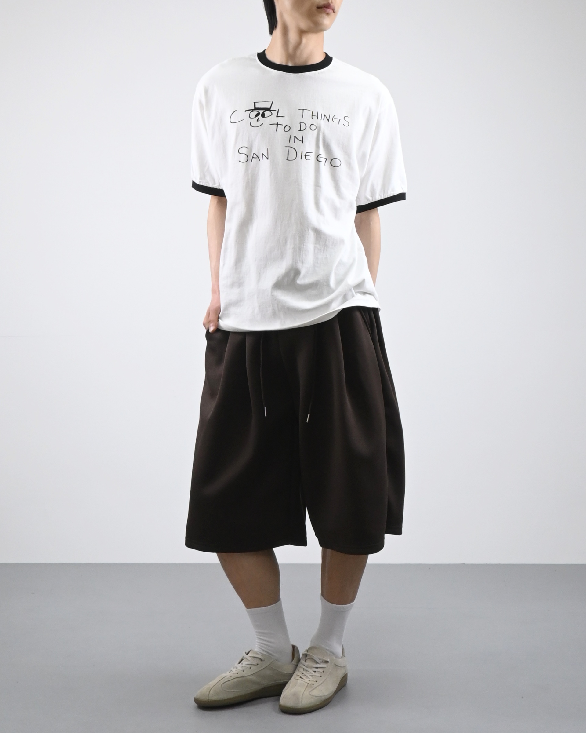 two tuck bermuda sweatpants