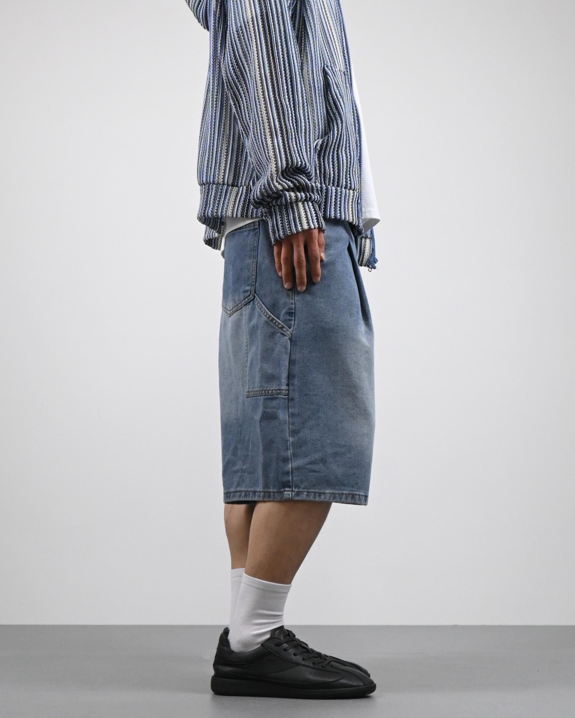 one tuck carpenter bermuda denim pants