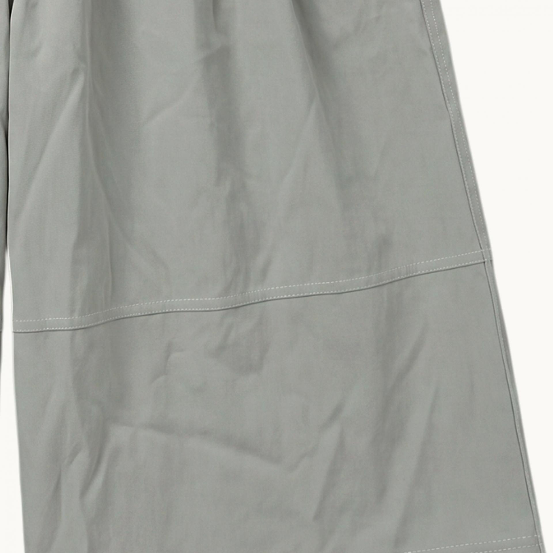 knee incision bermuda pants