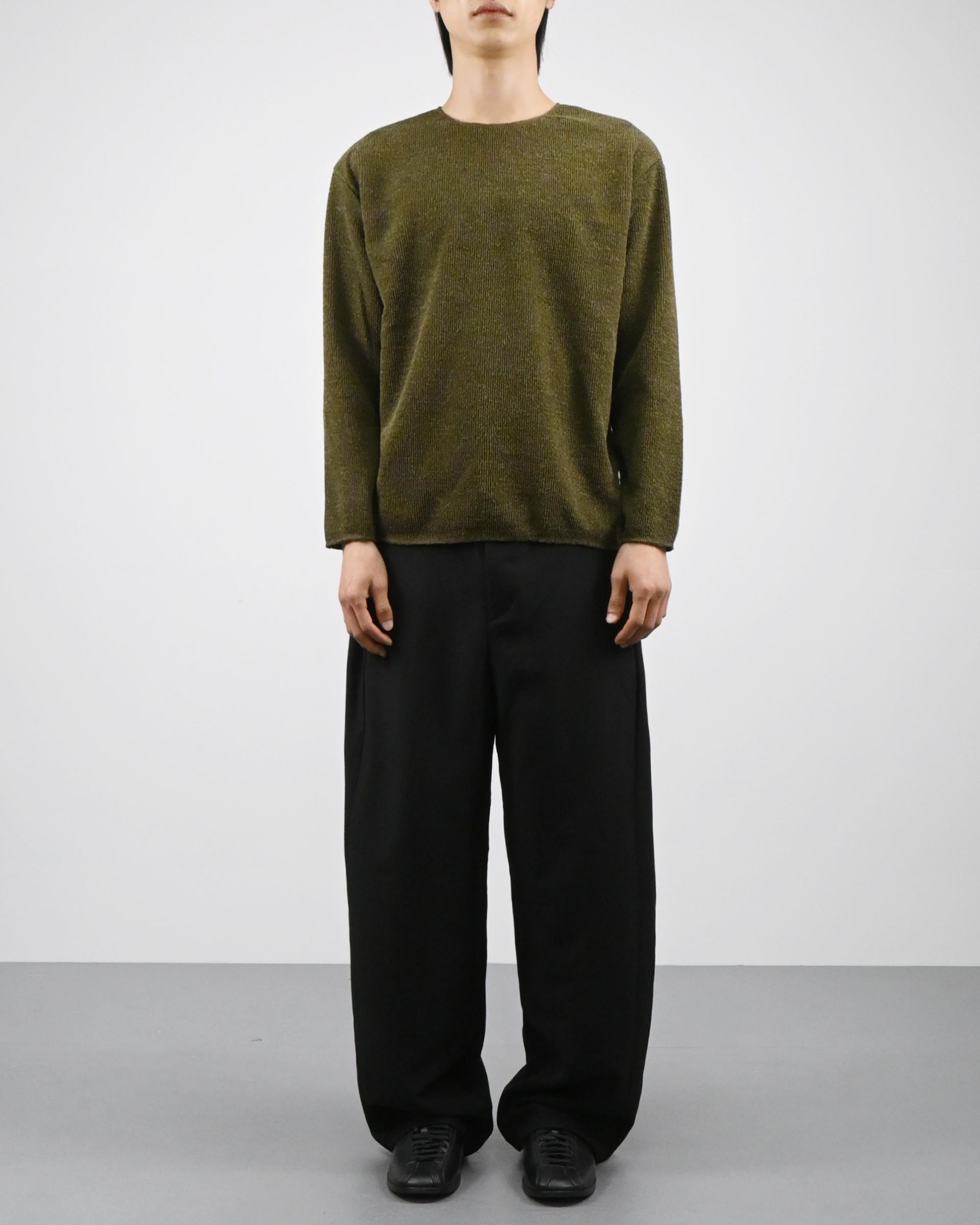 cut wide round neck t-shirt