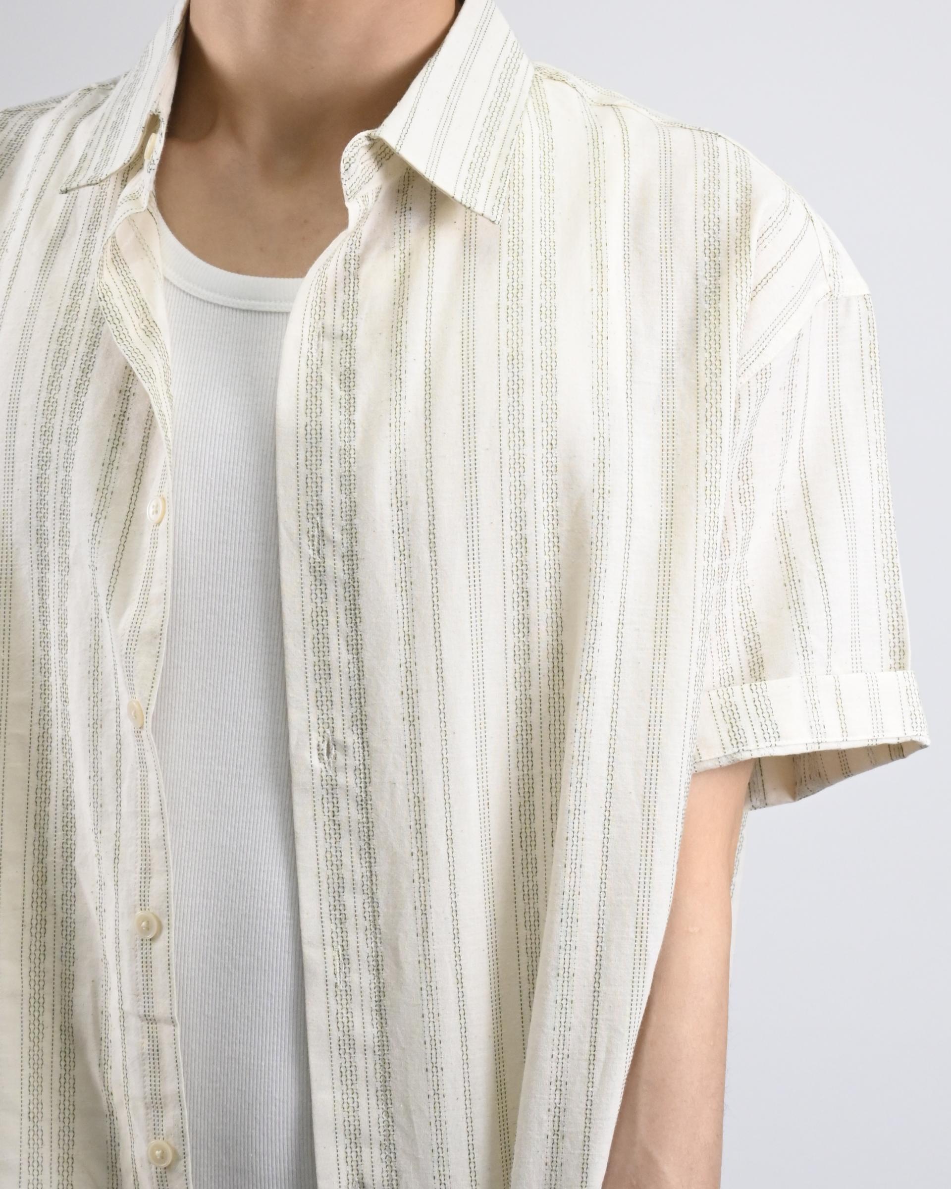 chain stripe shirt