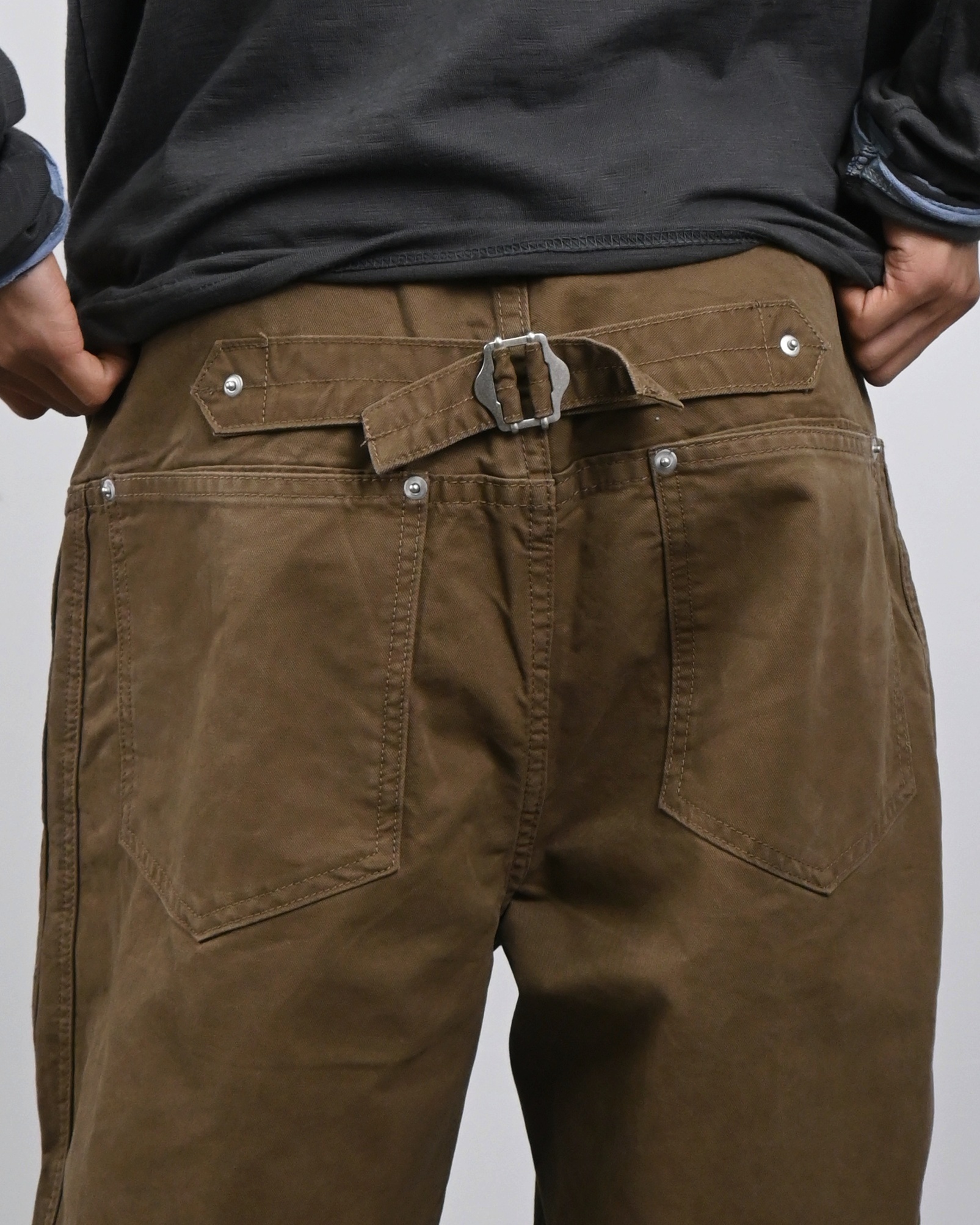 line bijo curved cotton pants