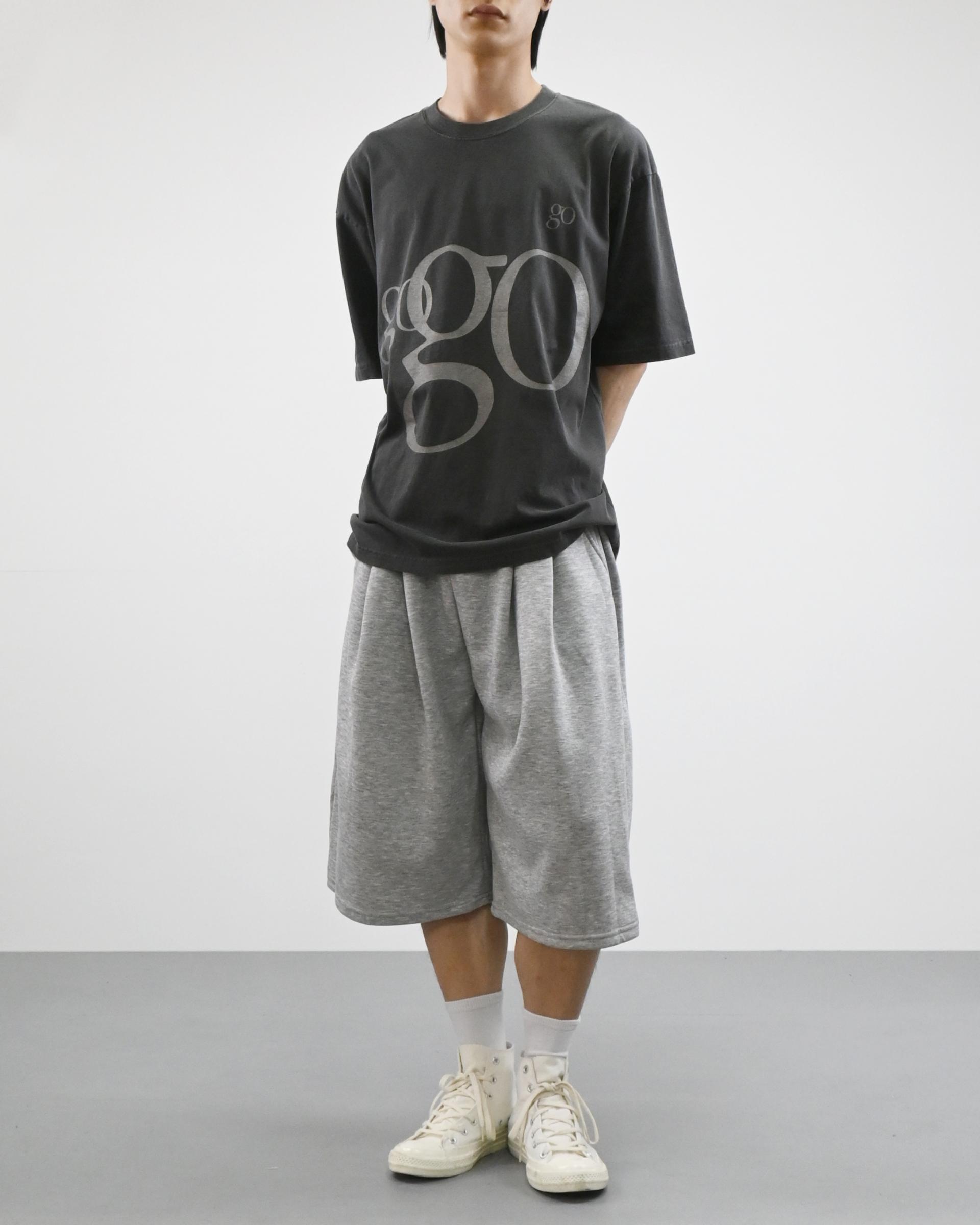 two tuck bermuda sweatpants