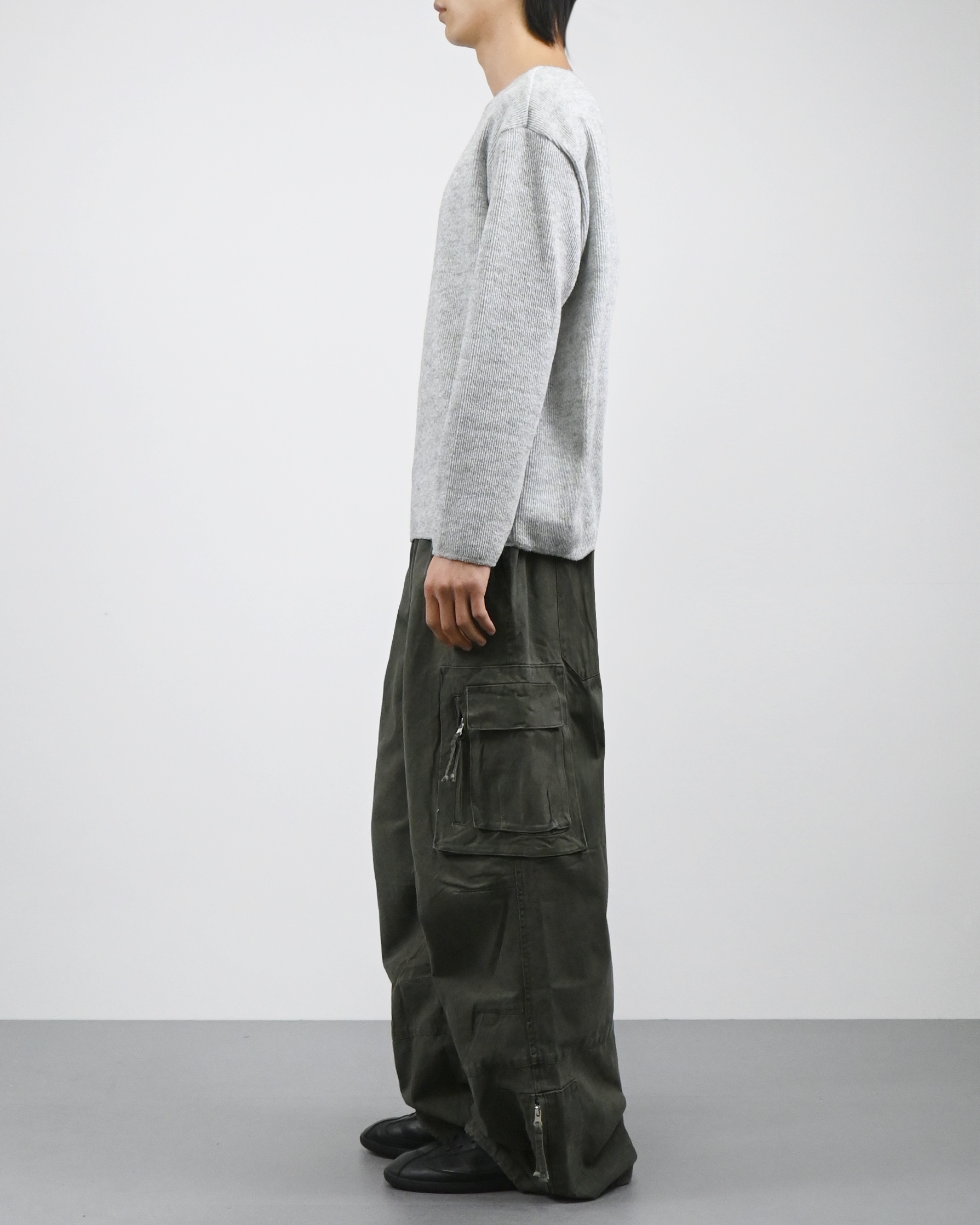 cut wide round neck t-shirt