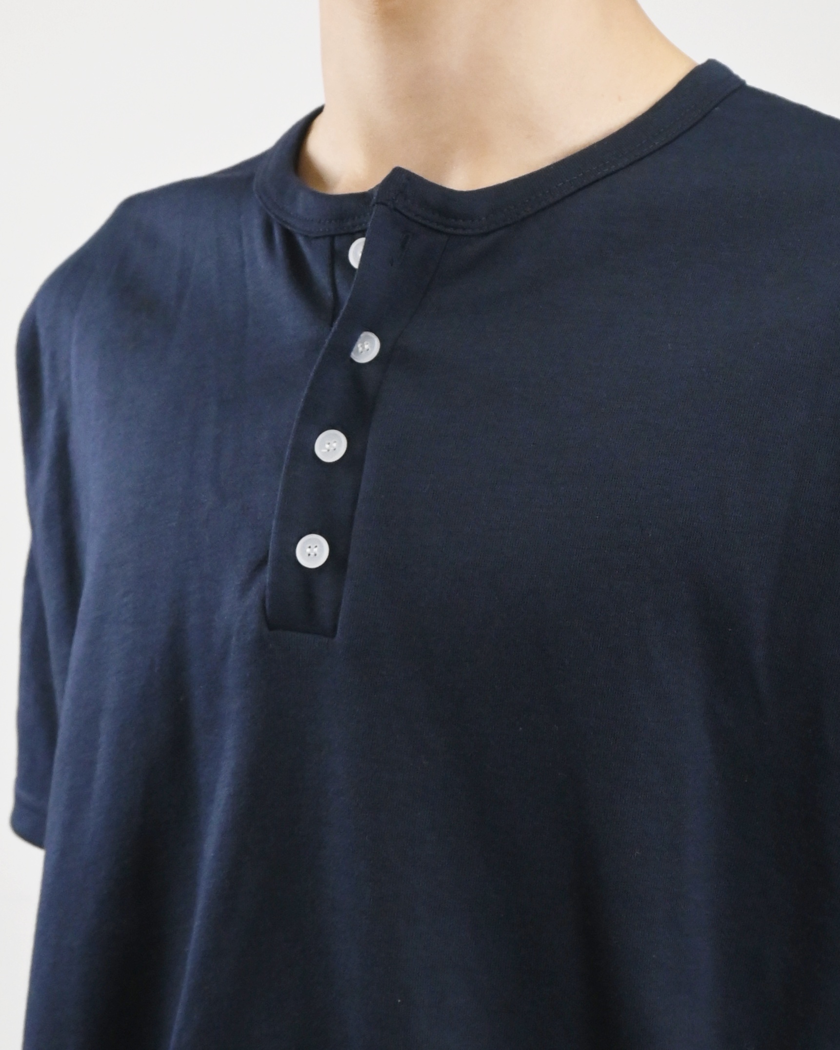 chalant henry neck half t-shirt