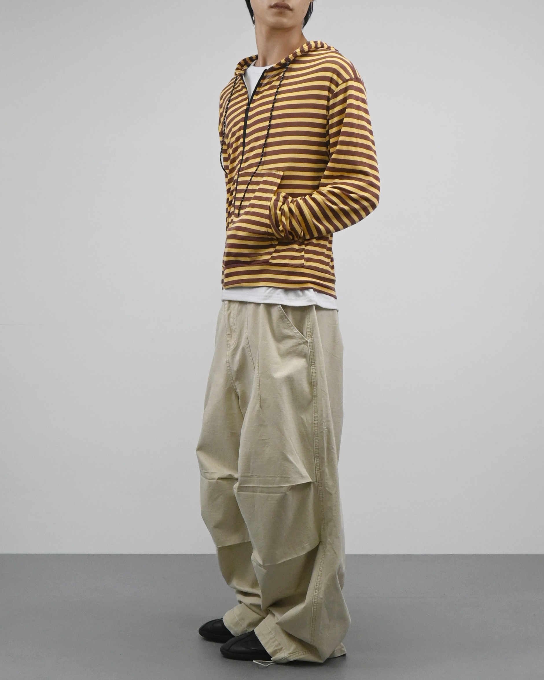thin stripe hood zip-up