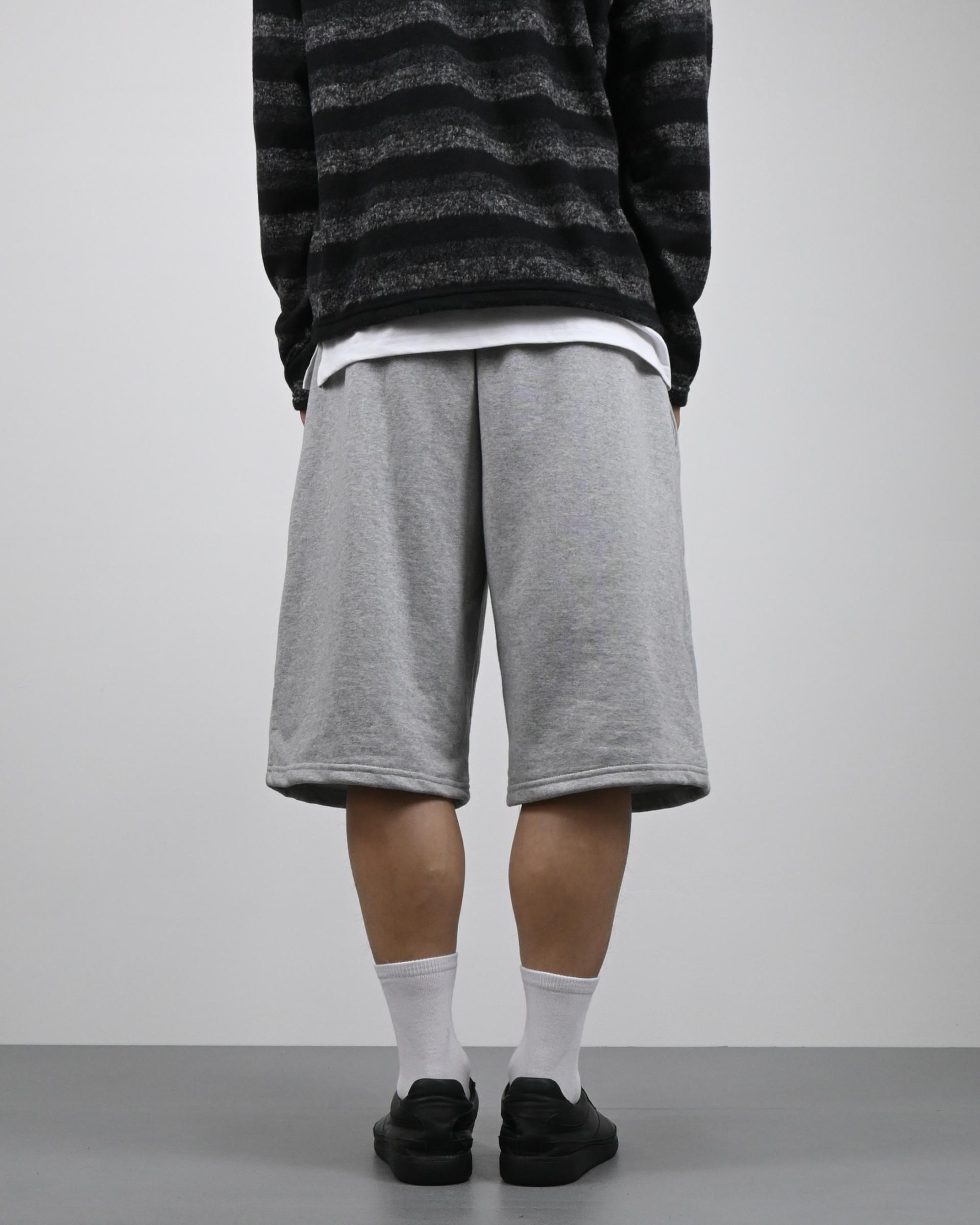 line bermuda sweatpants