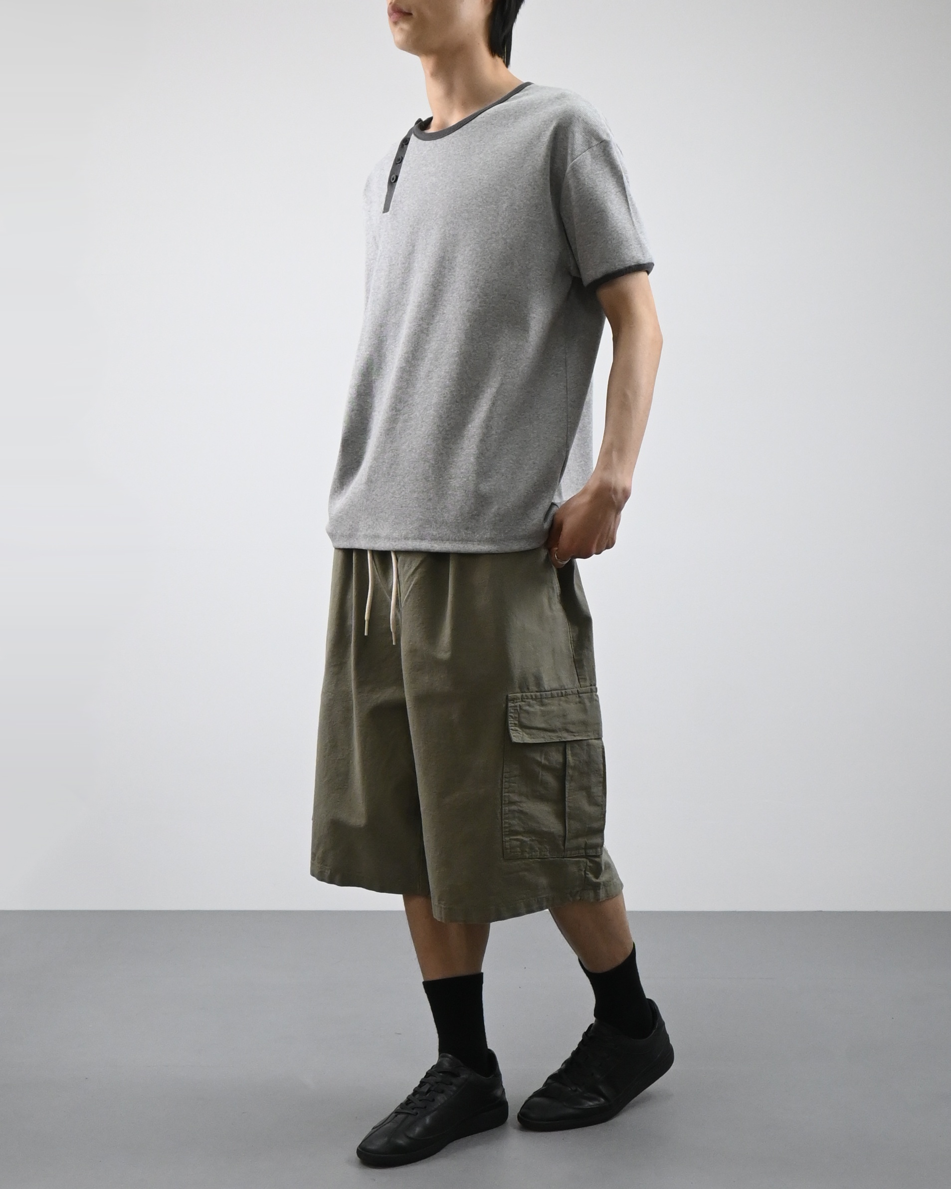 offset henley neck ringer half t-shirt