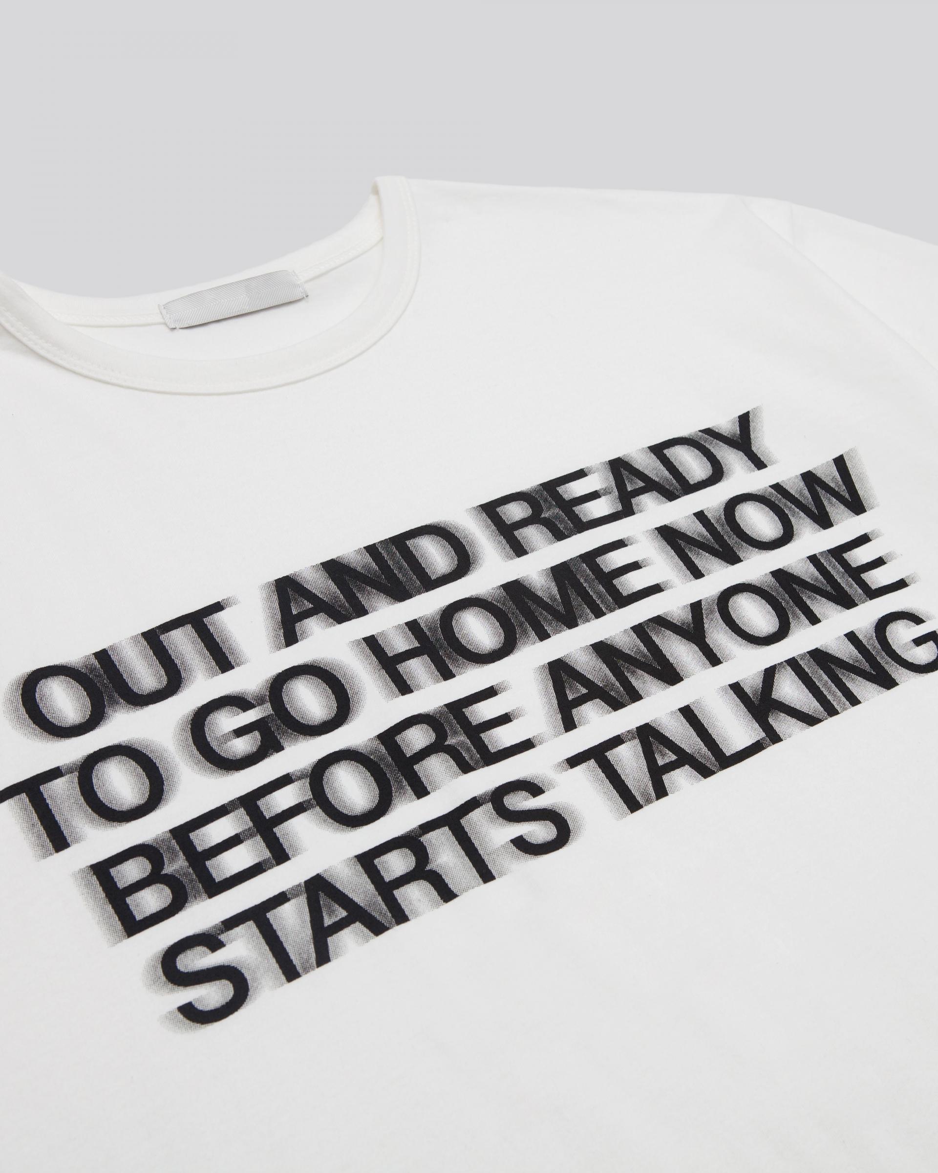 blur lettering half t-shirt