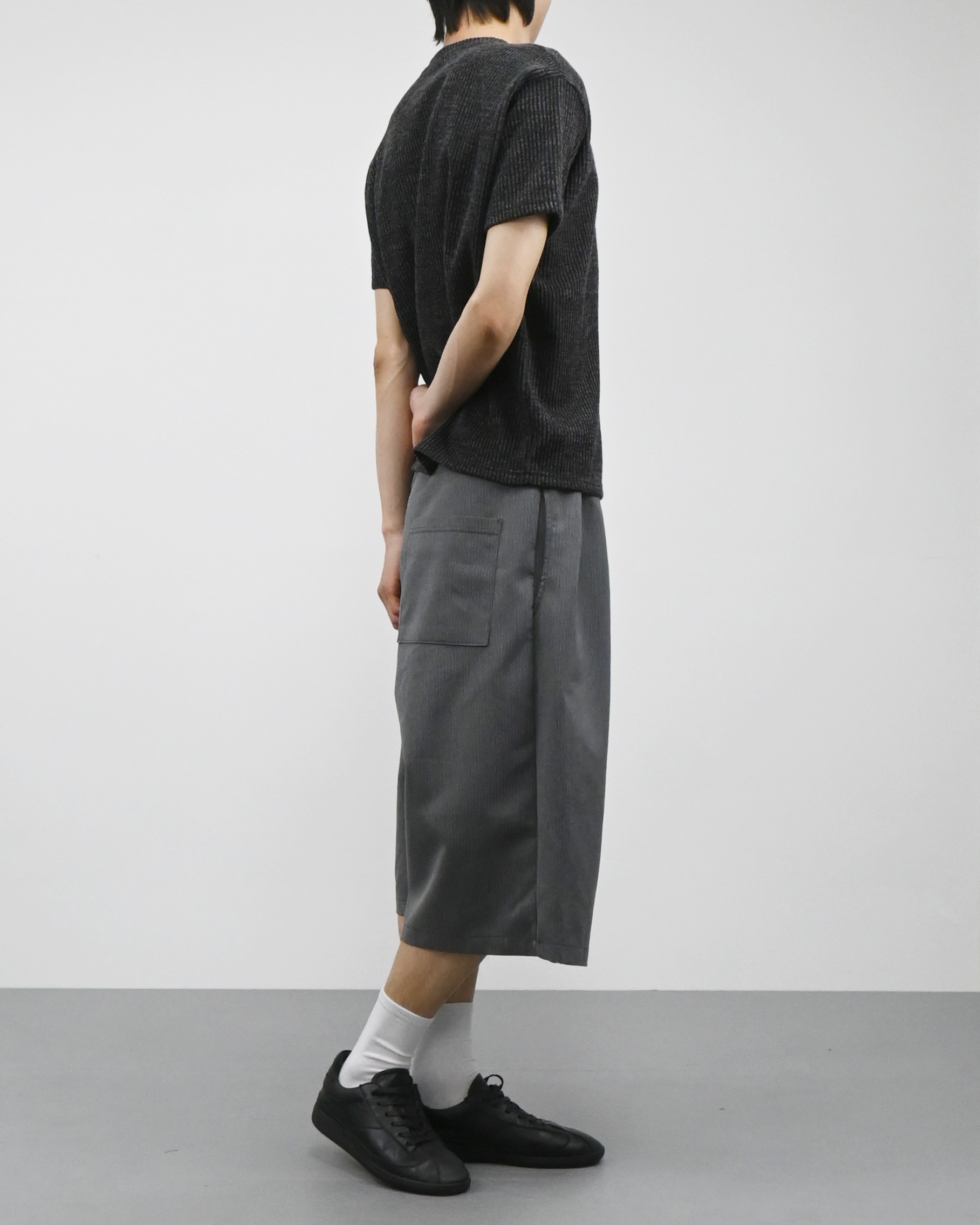 two tone ribbed half-t-shirt