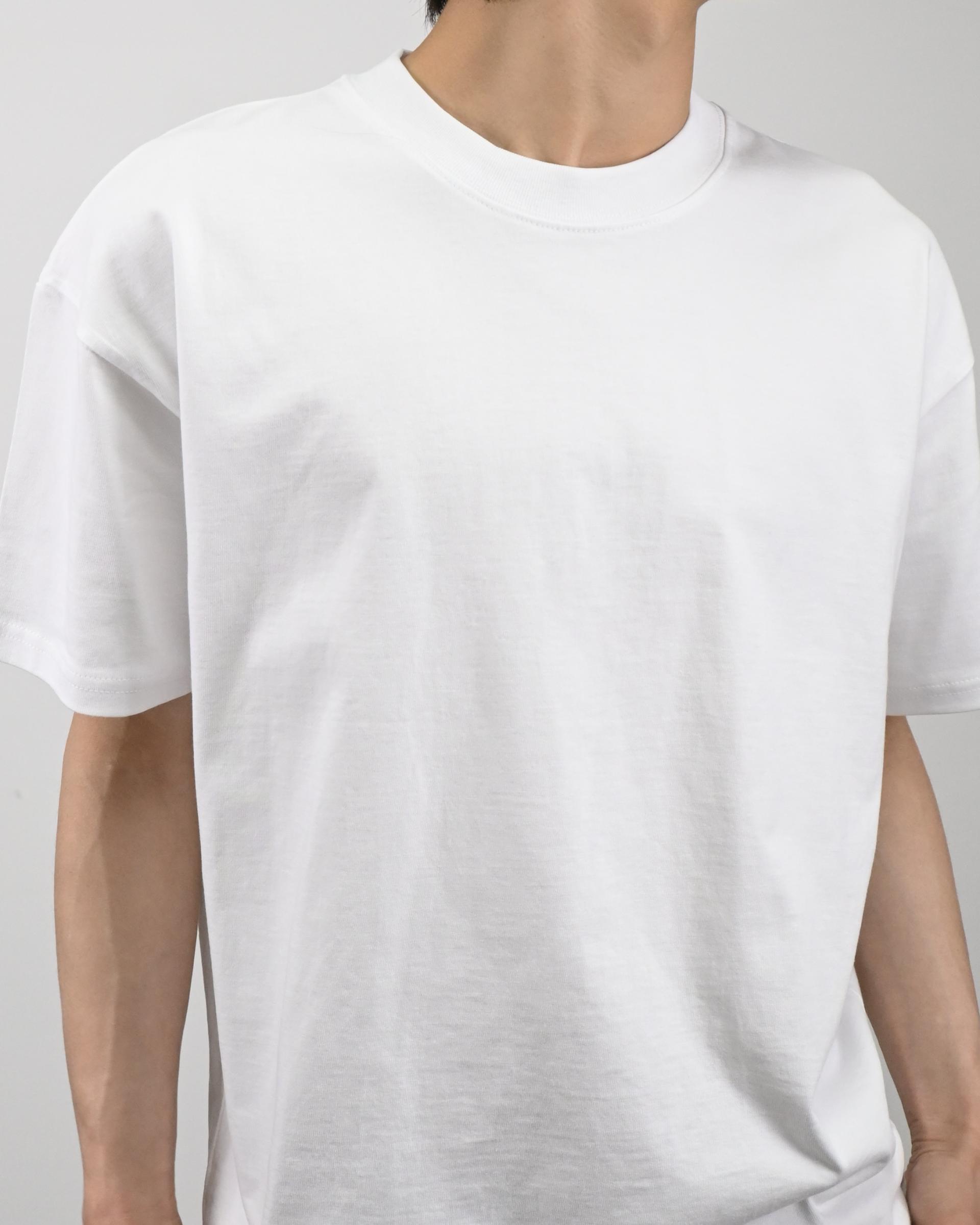 sturdy crop half-t-shirt