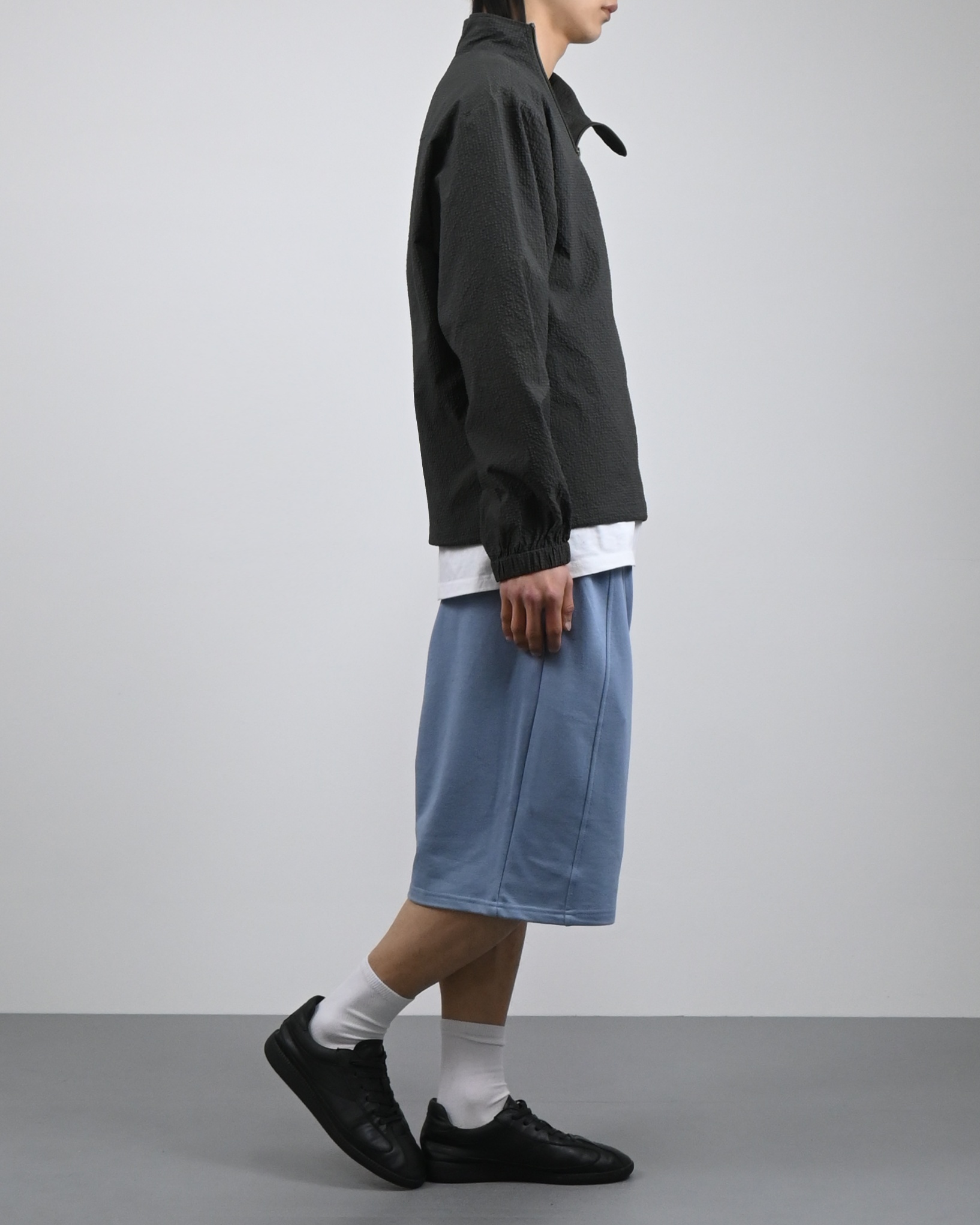 line bermuda sweatpants
