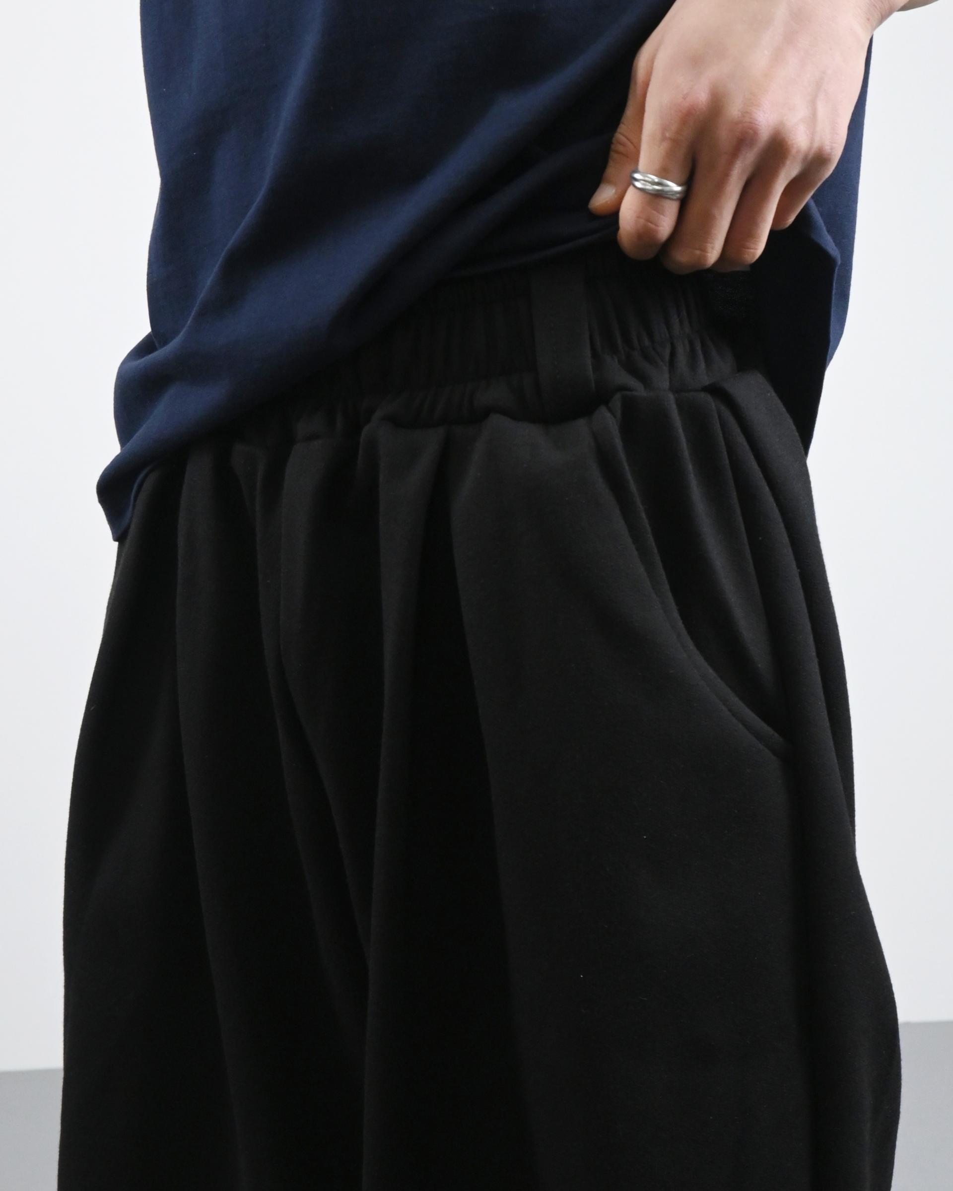 carp pin tuck bermuda sweatpants