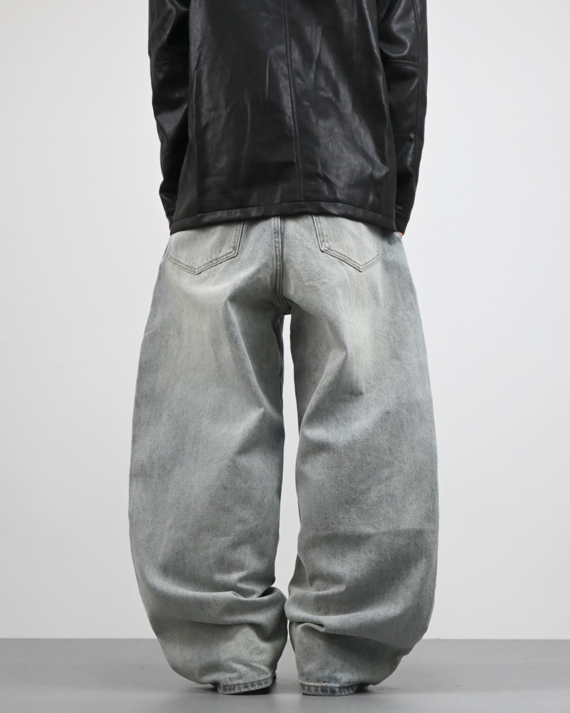 stone blur sand curved denim pants