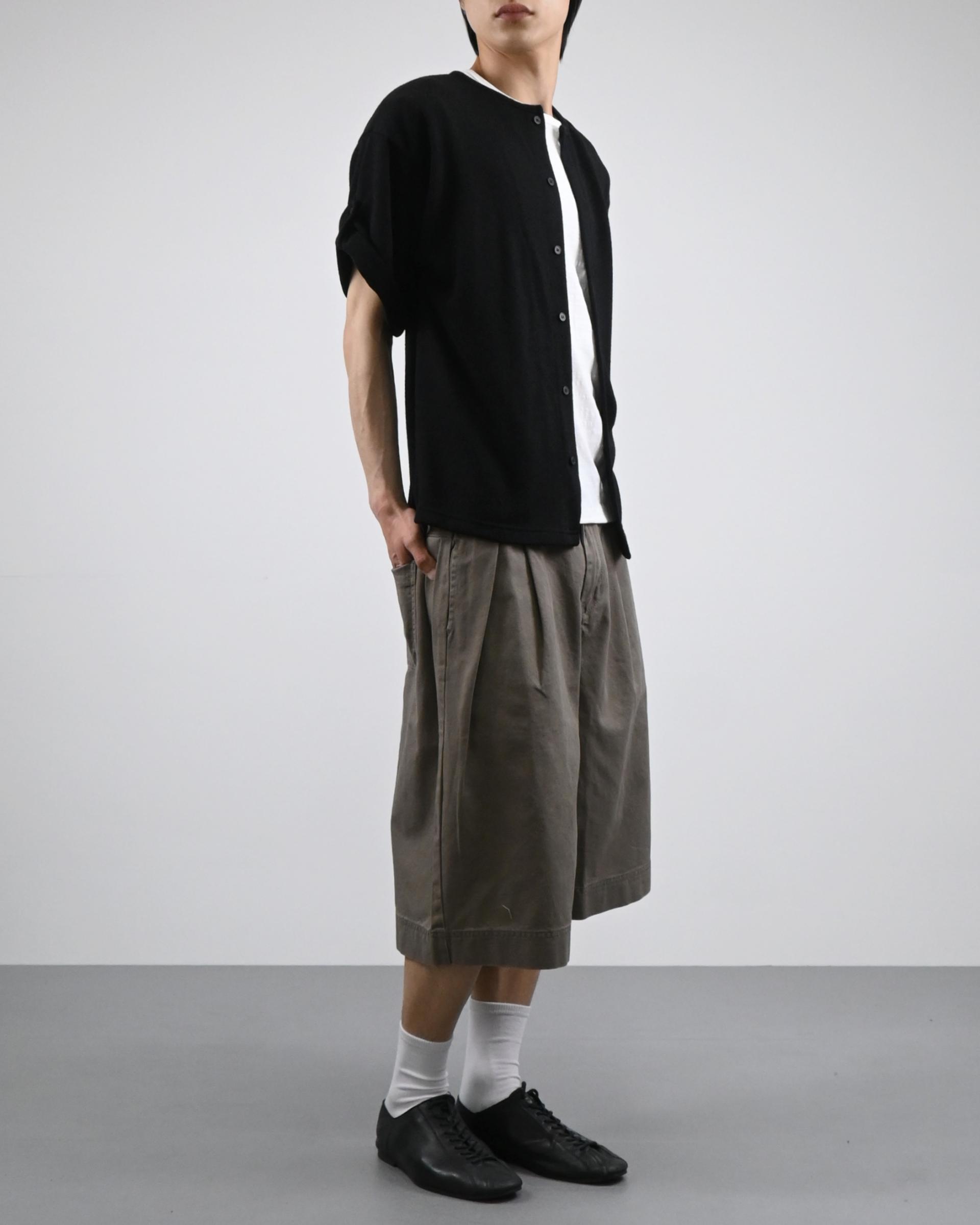 pigment two tuck bermuda cotton pants